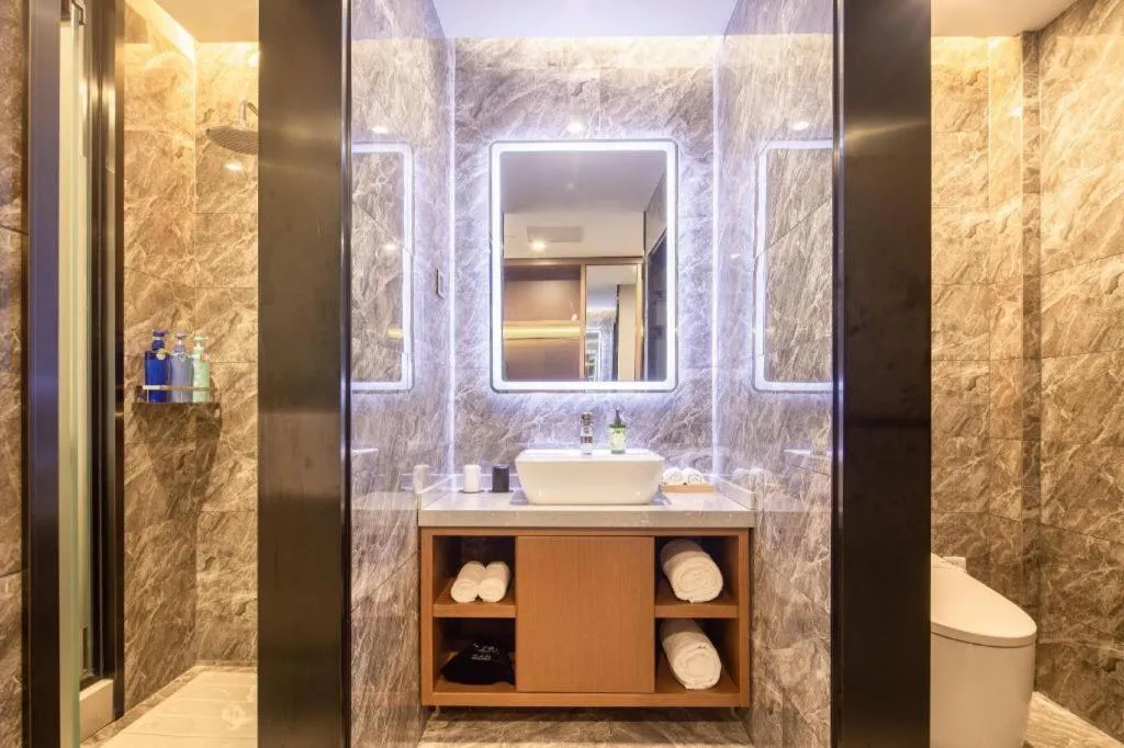 Hongqiao Pujue International Zhongshan Park Metro Station