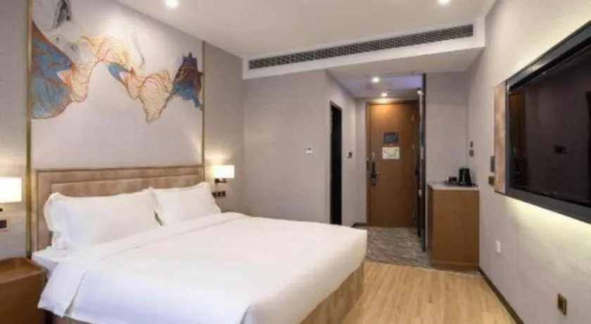 Bed in Hongqiao Pujue International Zhongshan Park Metro Station