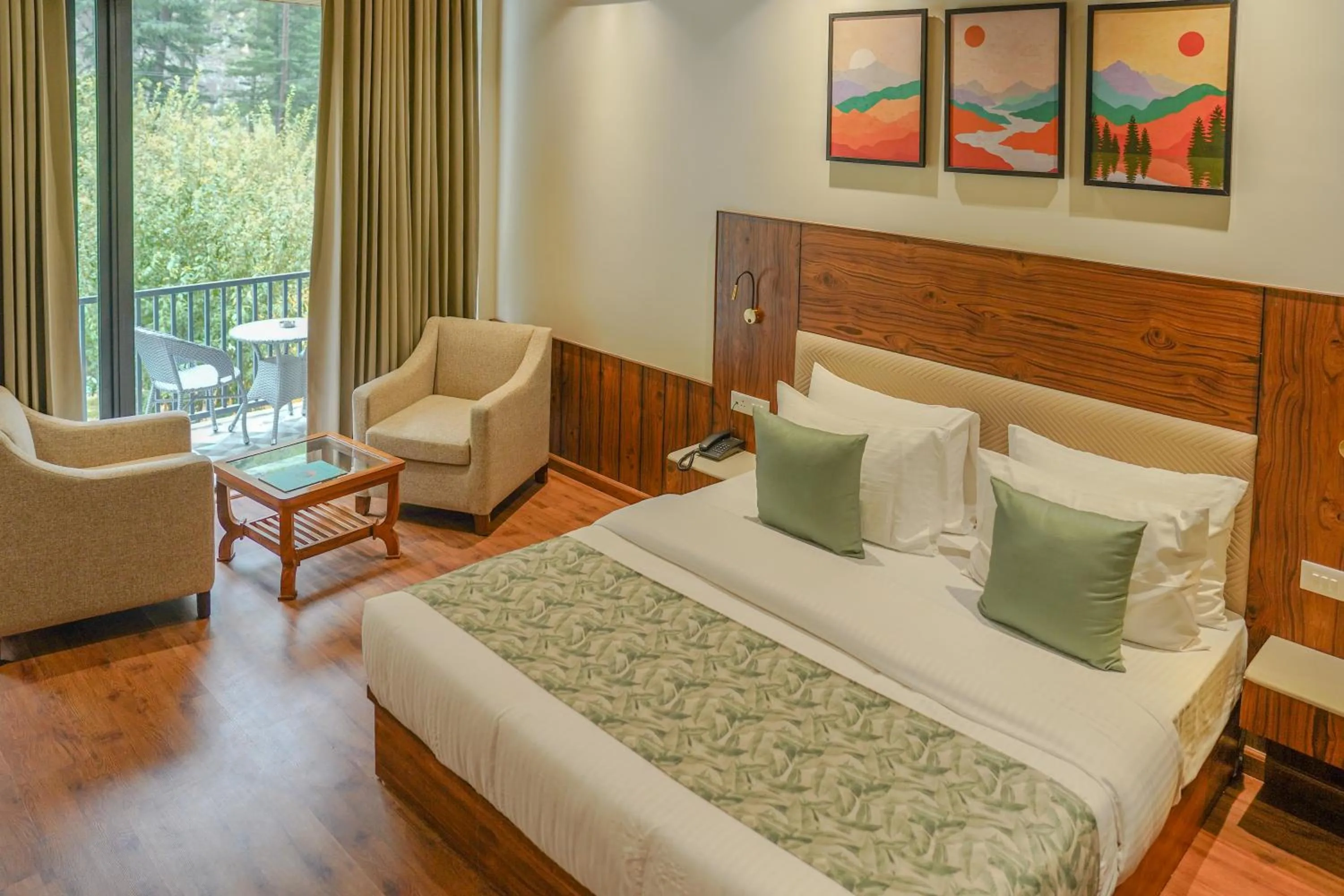 Living room, Bed in North Deodar Resort, Kasol