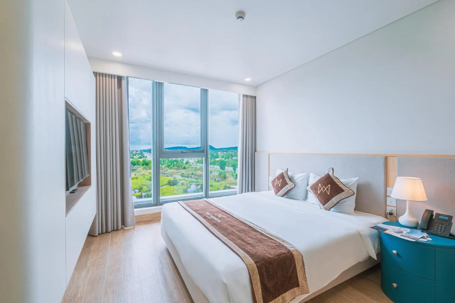 Natural landscape, Bed in Mey Mansion Hotel Phu Quoc