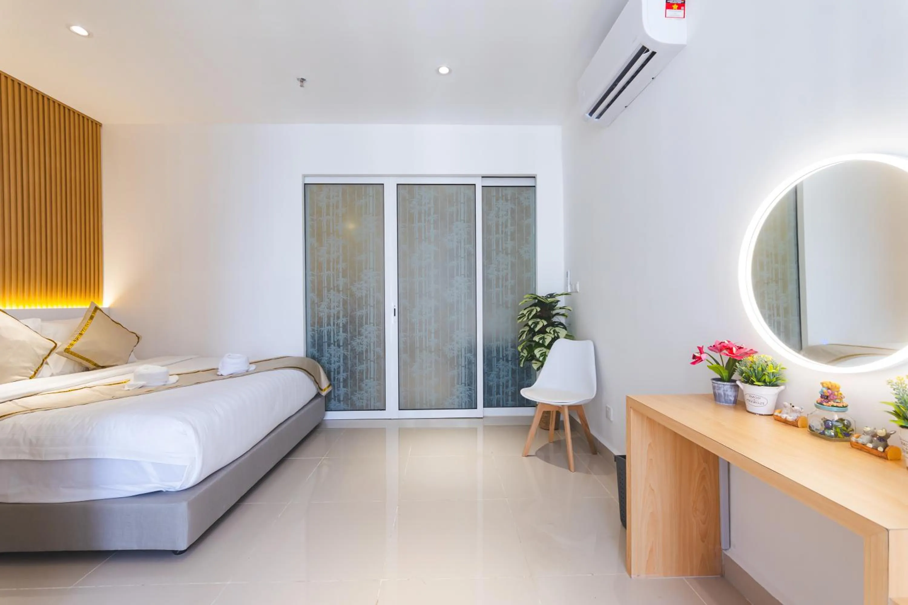 Bed in 5StarPanda Seaview Suites at The Shore Kota Kinabalu