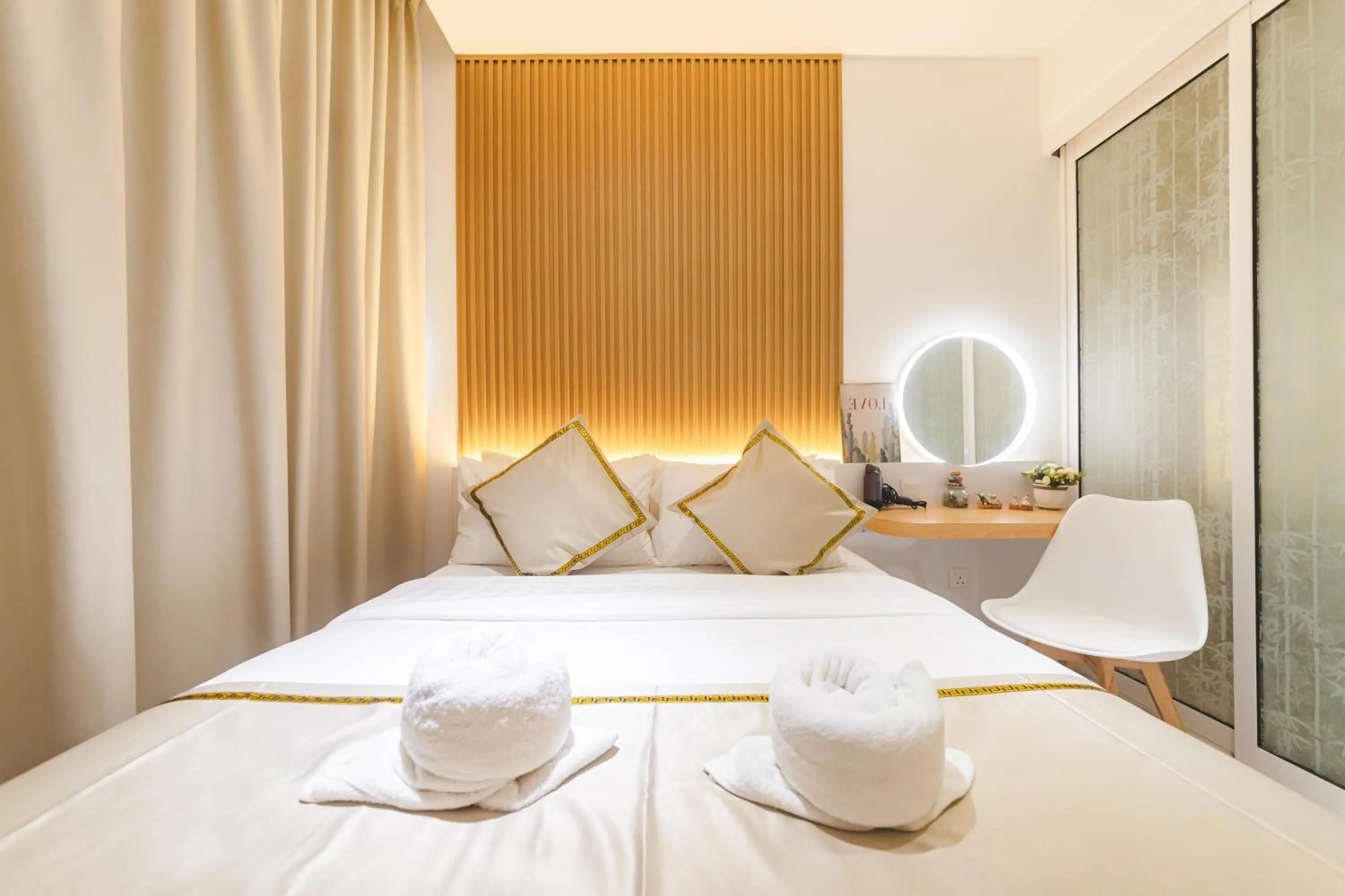 Bed in 5StarPanda Seaview Suites at The Shore Kota Kinabalu