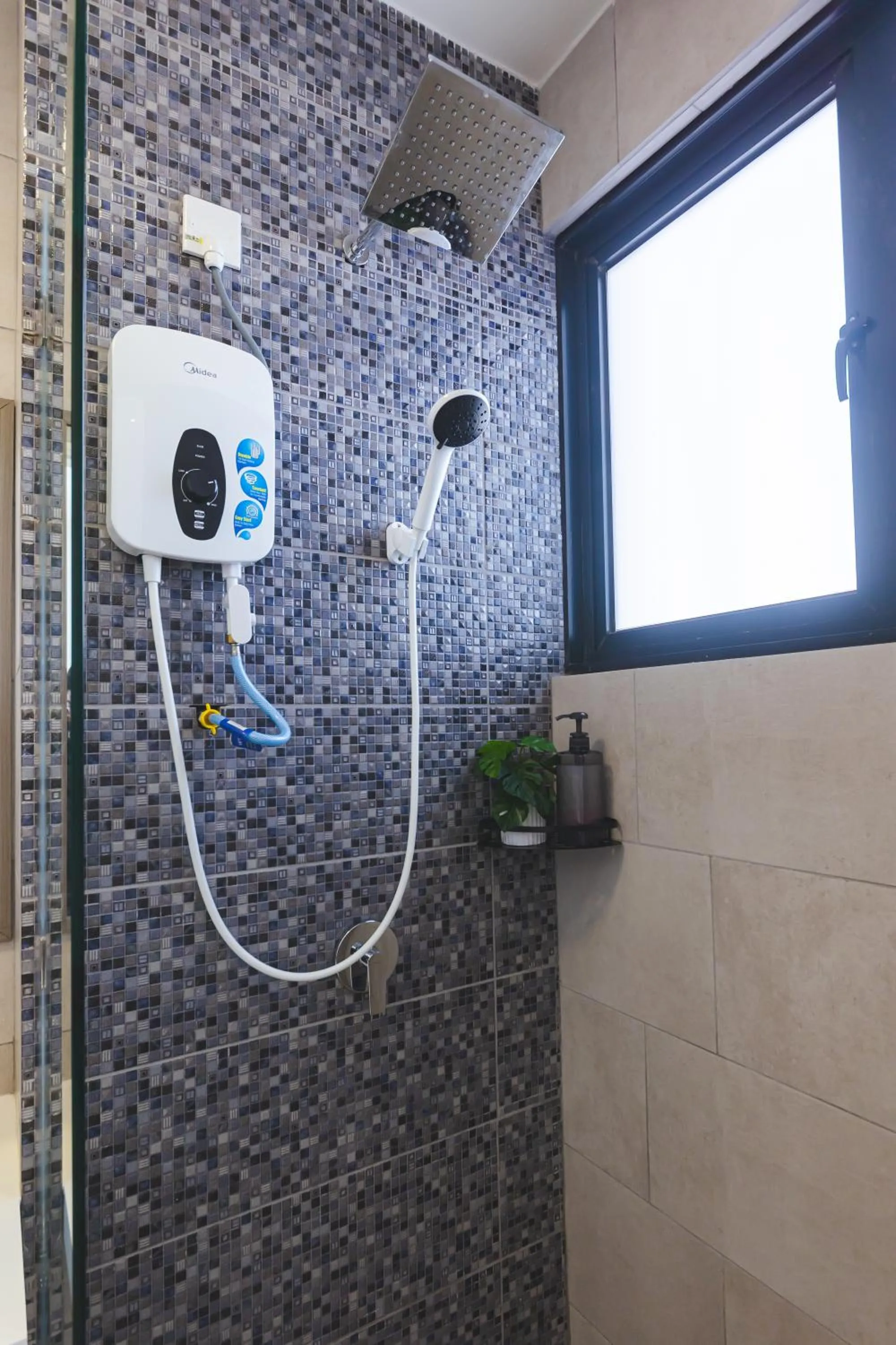 5StarPanda Seaview Suites at The Shore Kota Kinabalu