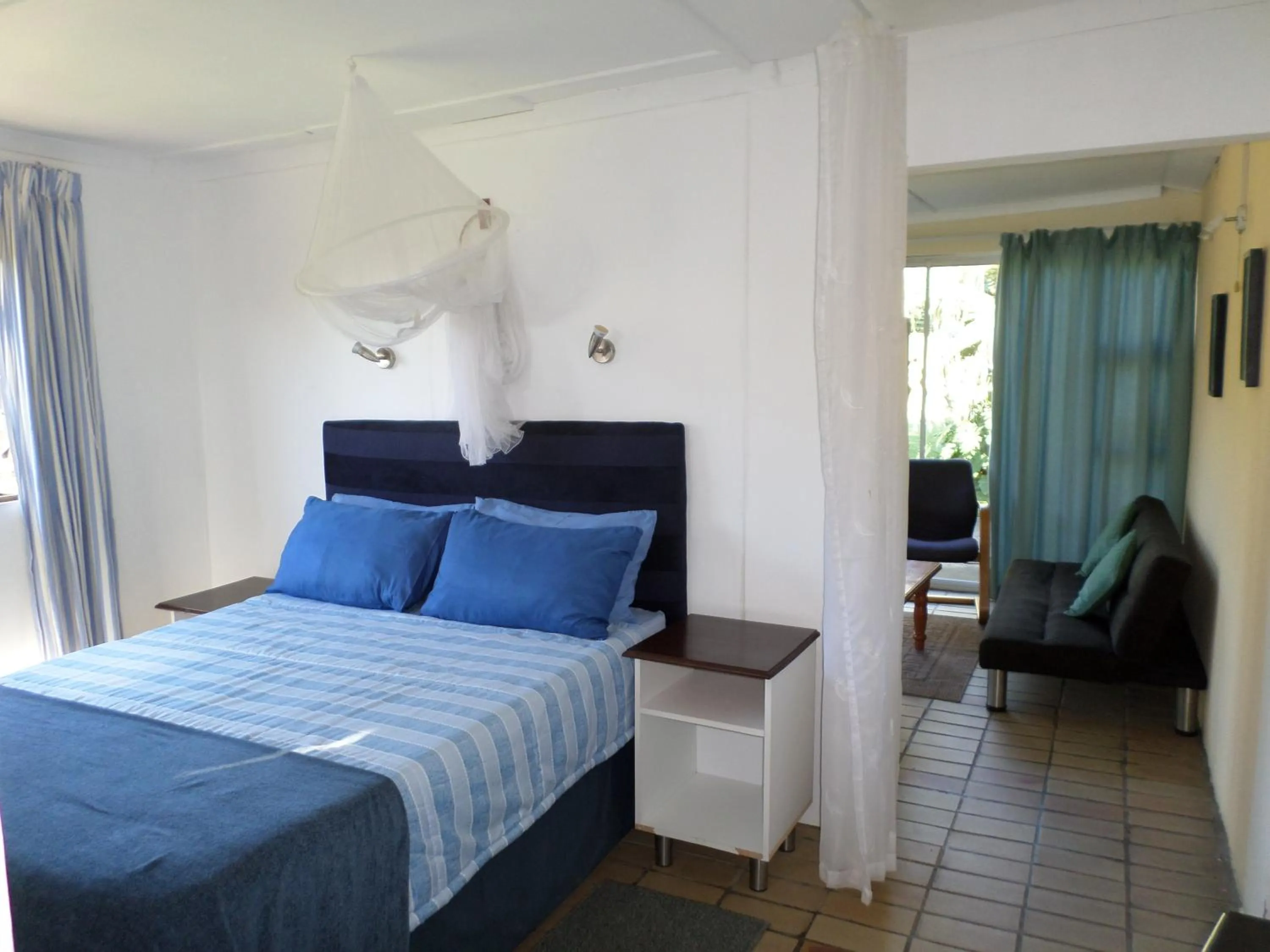 Bedroom, Bed in Geckos B&B and Self-catering