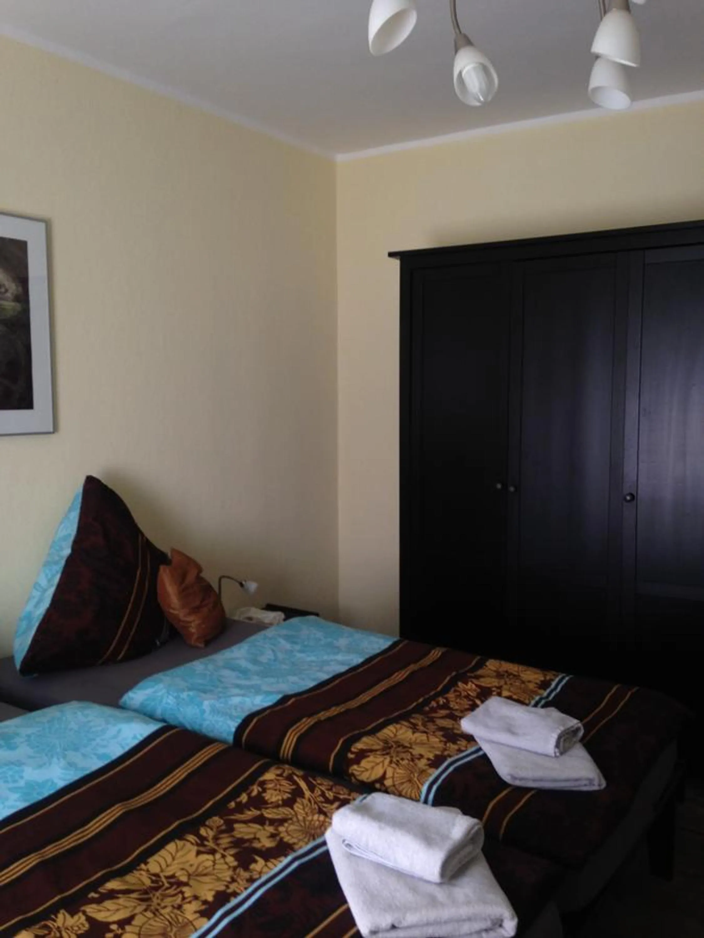 Double Room with Private External Bathroom - single occupancy in Haus Silbertal