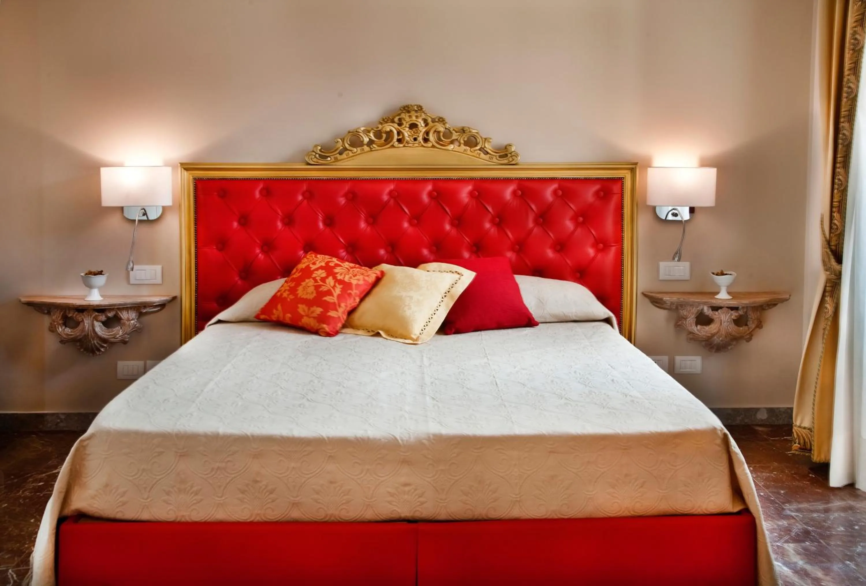 Bedroom, Bed in Porta Di Mezzo Luxury Suites & Rooms