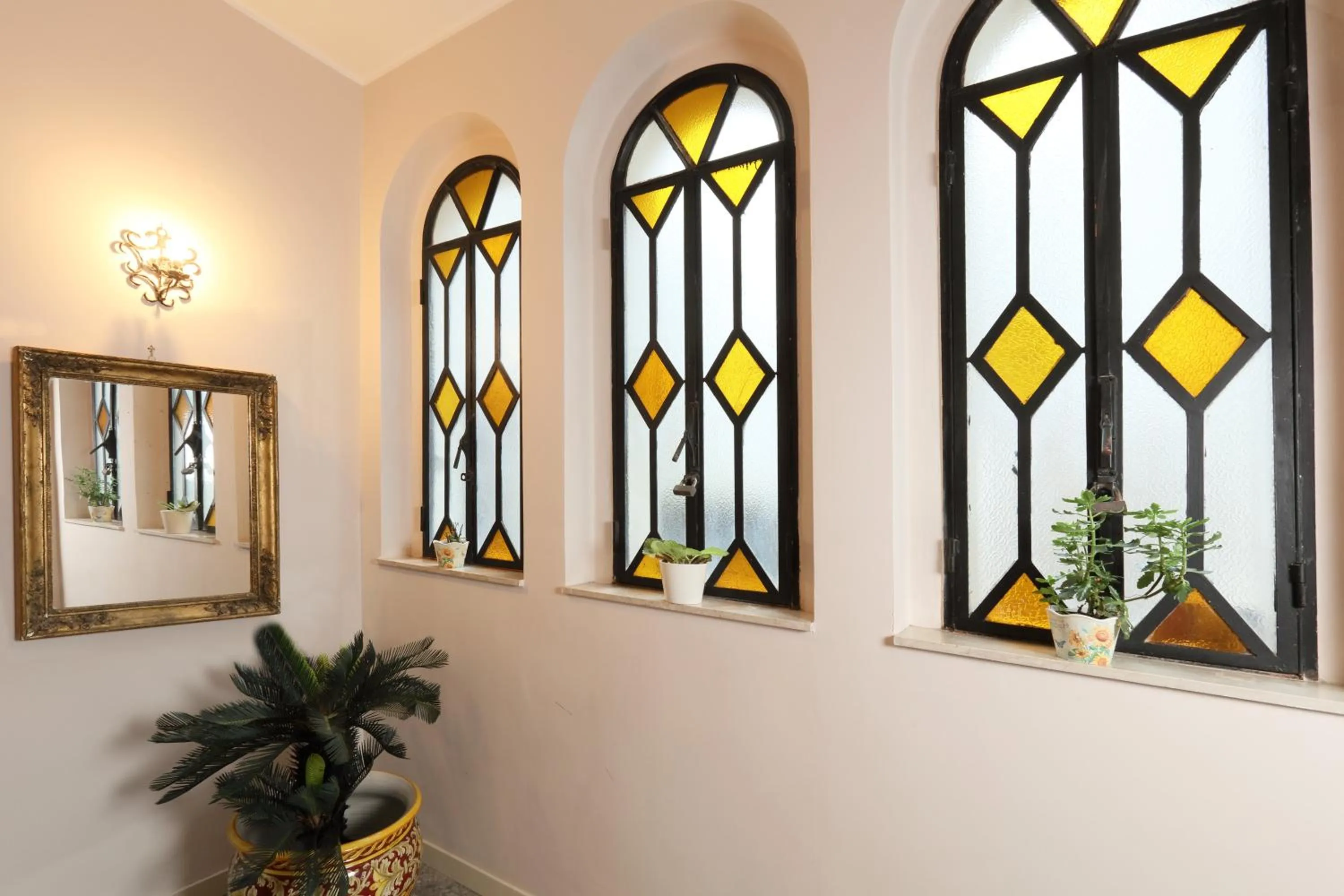 Porta Di Mezzo Luxury Suites & Rooms