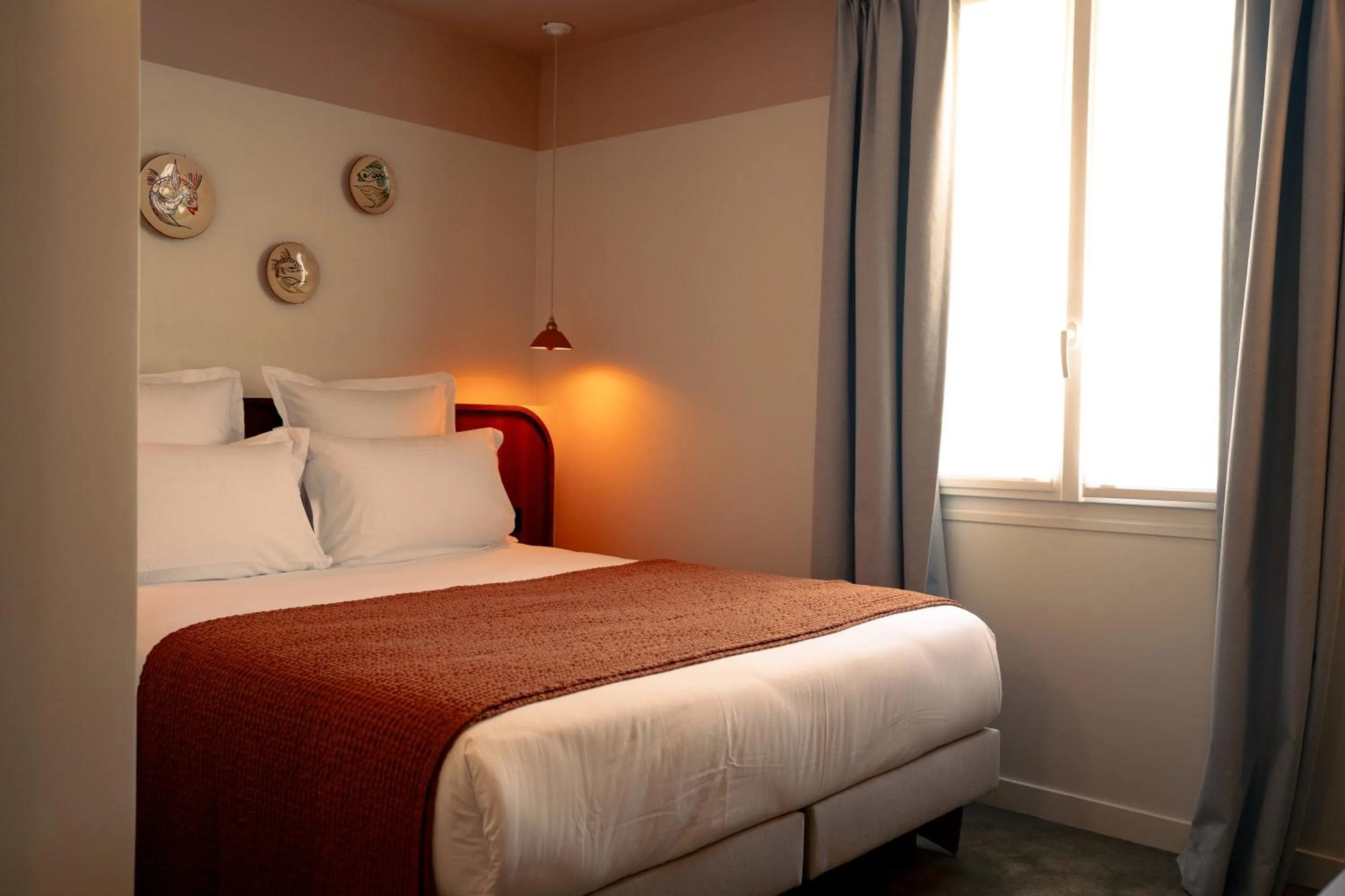 Photo of the whole room, Bed in LALA Hôtel