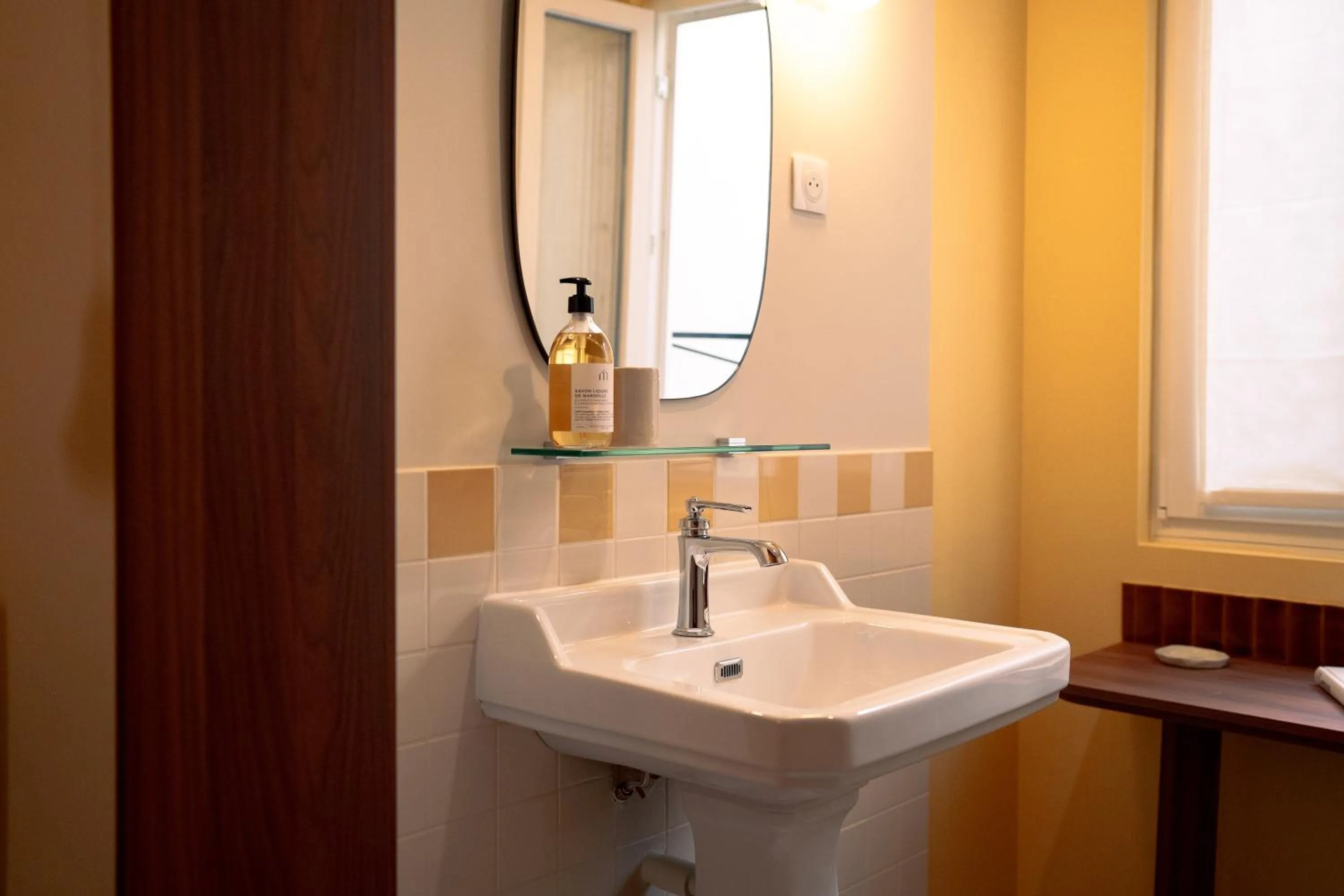 Bathroom in LALA Hôtel