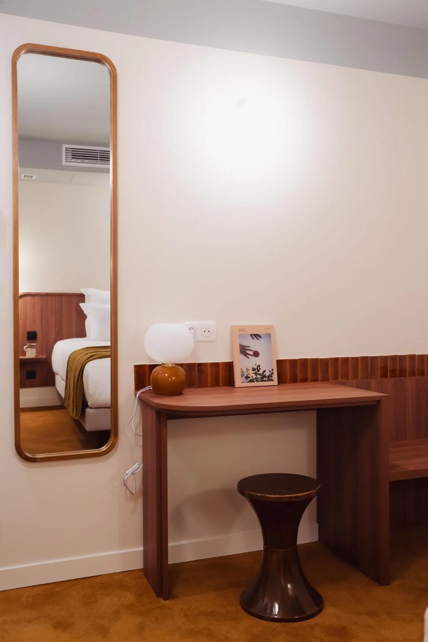 Photo of the whole room in LALA Hôtel