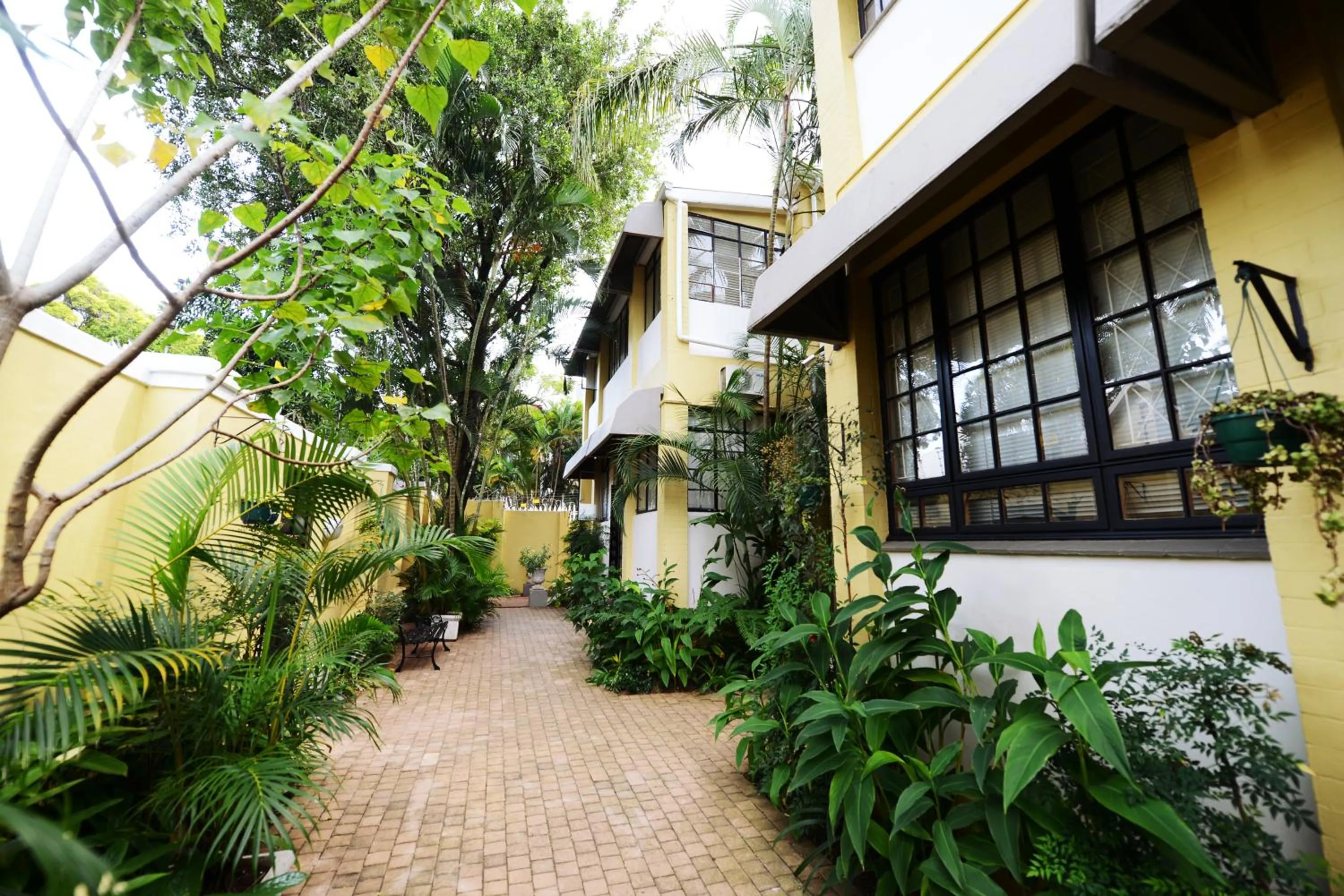 Facade/entrance in Madeline Grove Bed & Breakfast