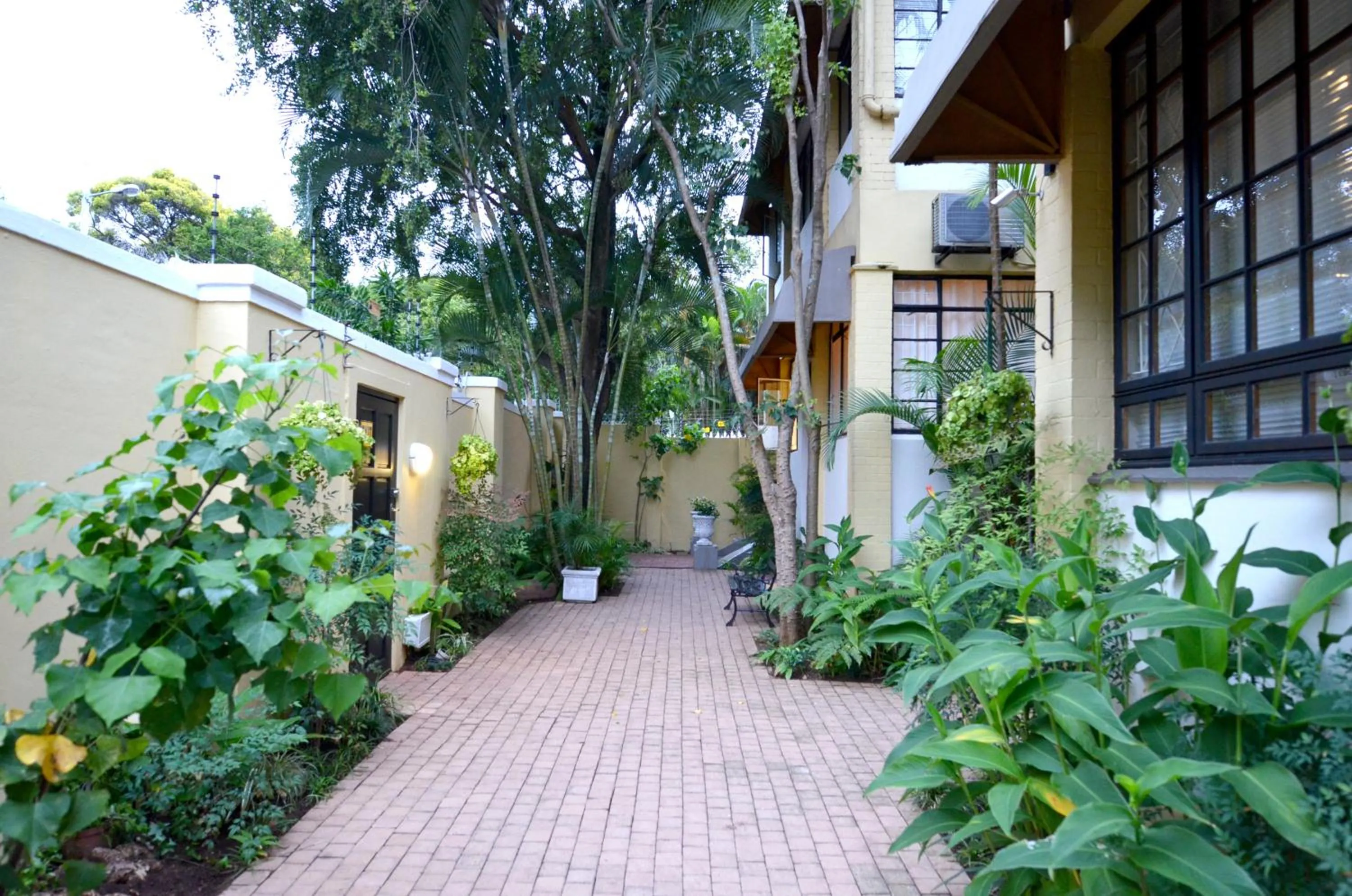 Property building in Madeline Grove Bed & Breakfast