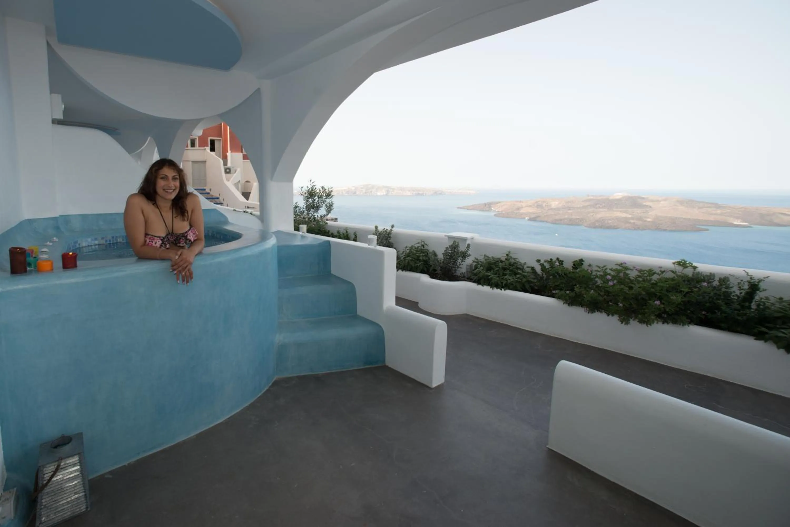 Hot Tub in Fanari Vista Suites