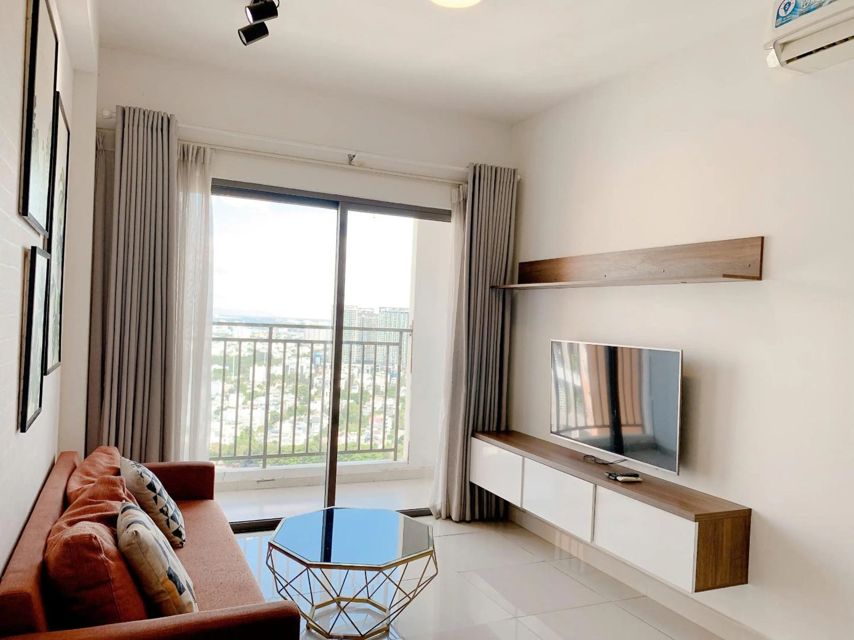 TV and multimedia in The Sun Avenue Serviced Apartment