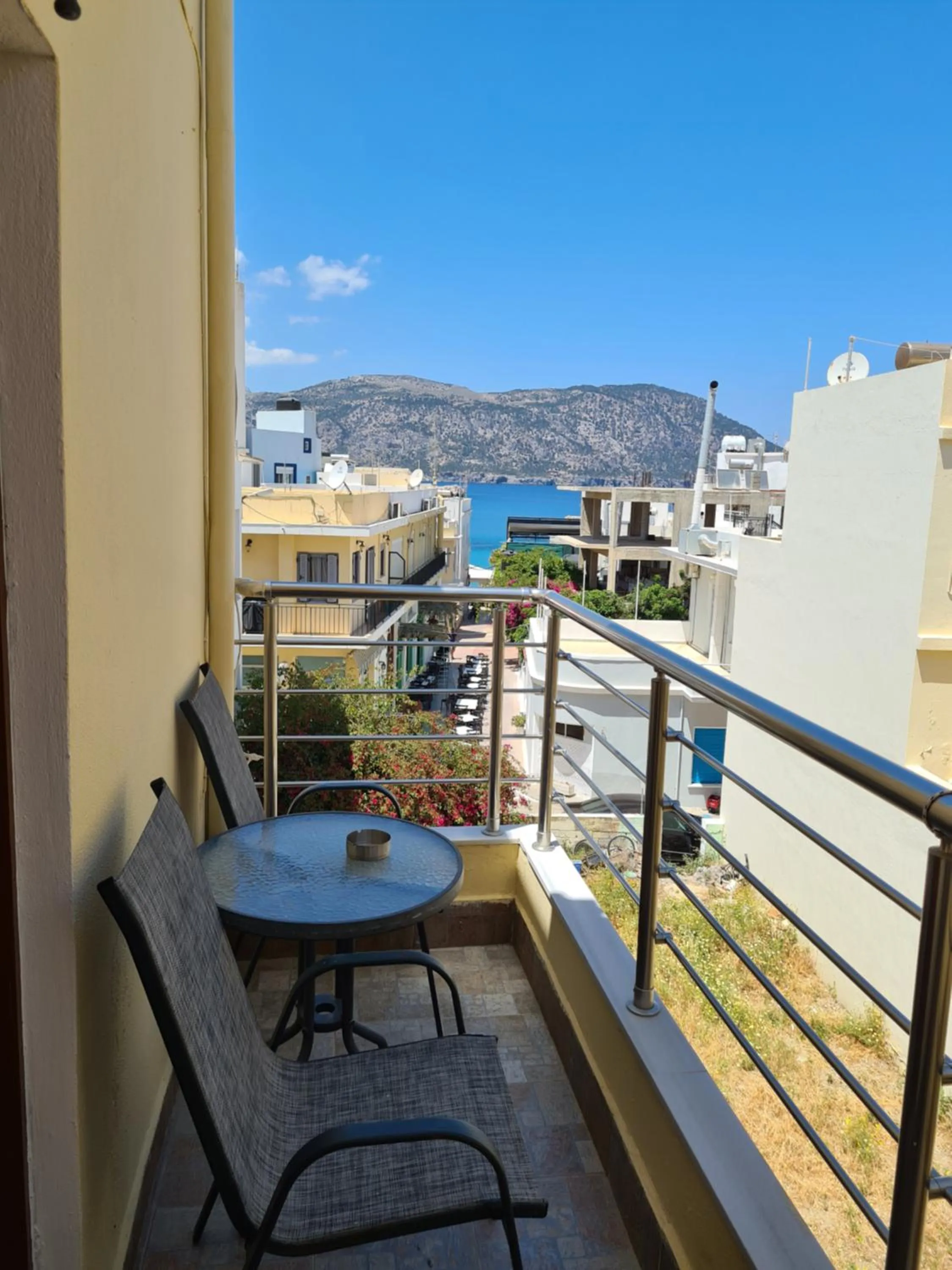 Balcony/Terrace in Avra Rooms