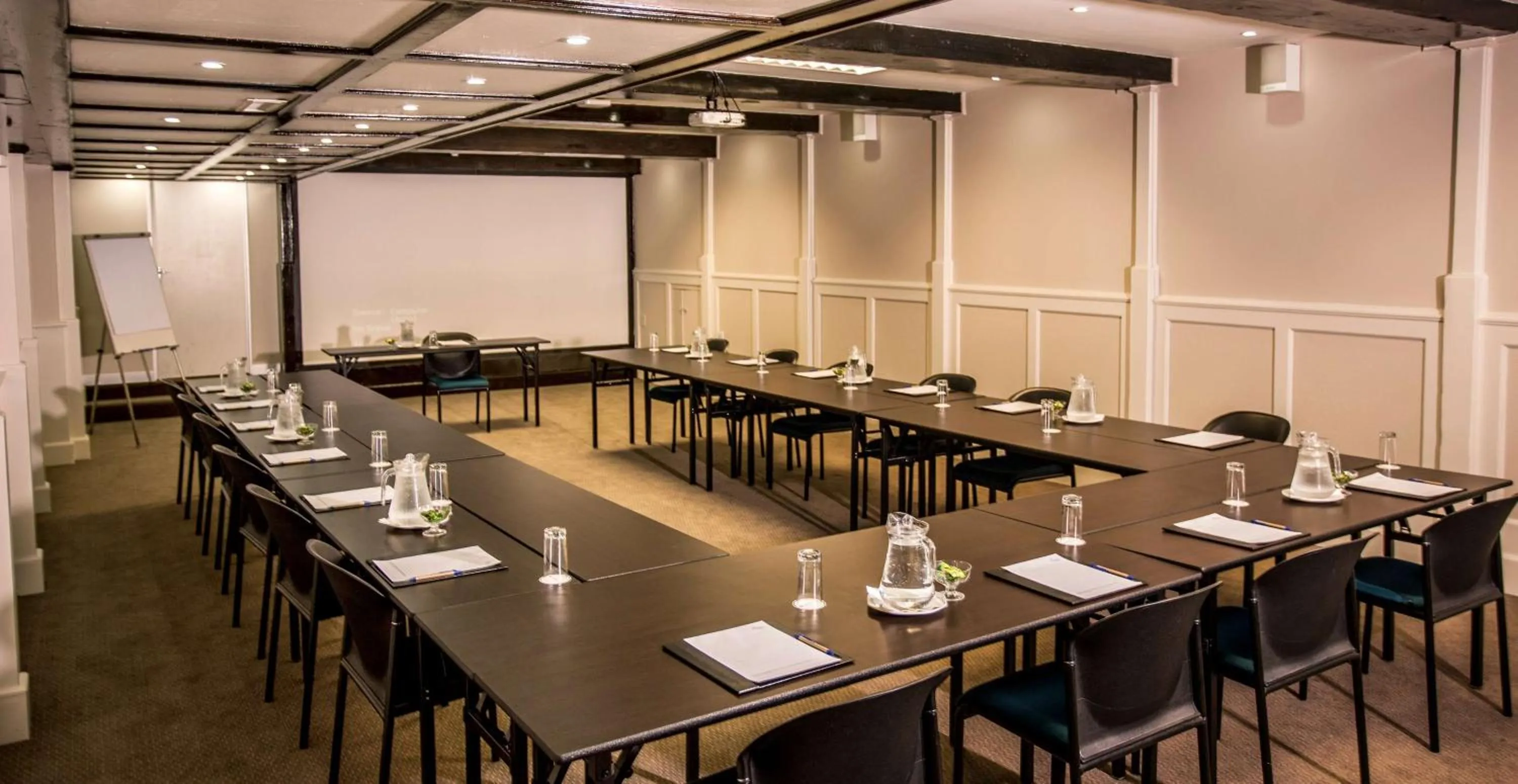 Meeting/conference room in Garden Court South Beach