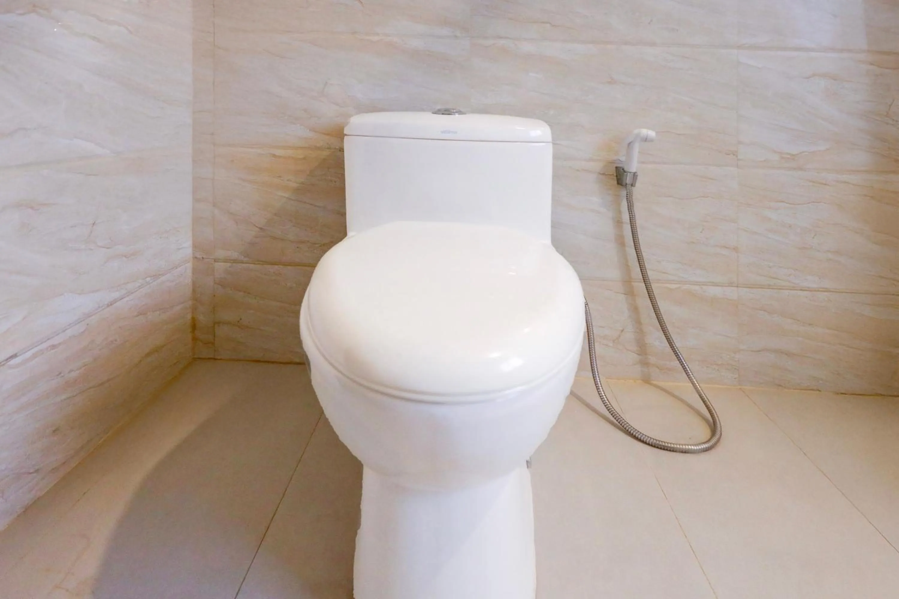 Bathroom in Townhouse Oak Batam near Grand Batam Mall formerly Lucky Star Hotel