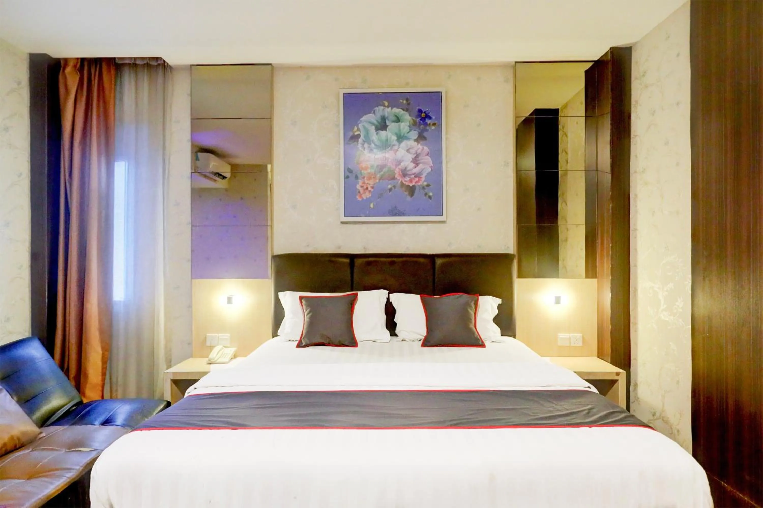 Bedroom, Bed in Townhouse Oak Batam near Grand Batam Mall formerly Lucky Star Hotel