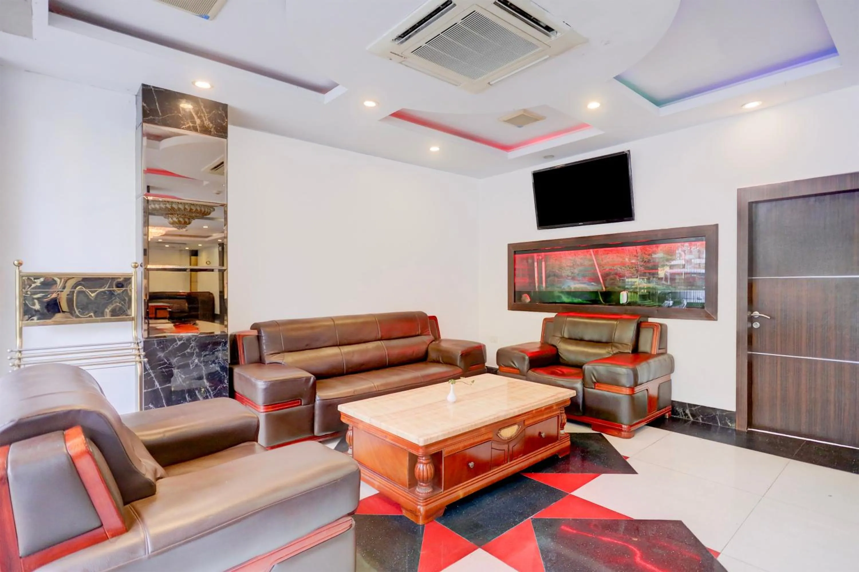 Lobby or reception in Townhouse Oak Batam near Grand Batam Mall formerly Lucky Star Hotel
