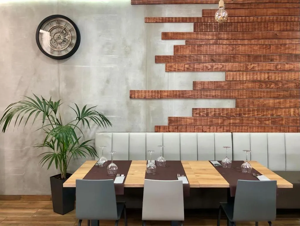 Restaurant/places to eat in Hotel Vila Esteves