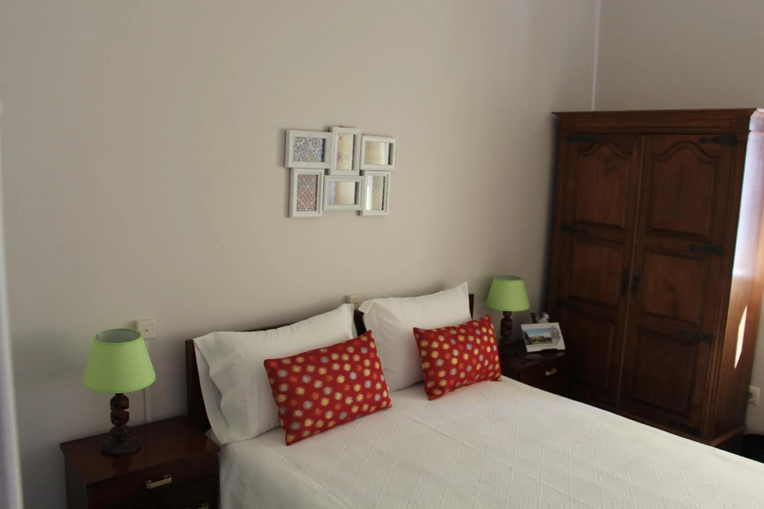 Photo of the whole room, Bed in Hotel Vila Esteves