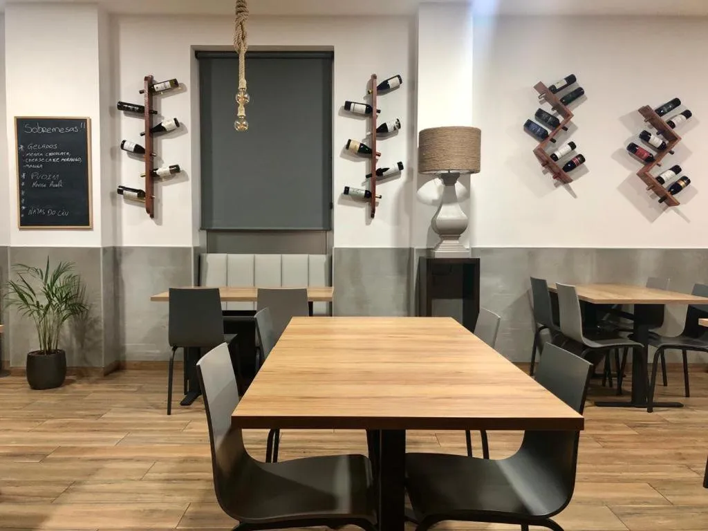 Restaurant/places to eat in Hotel Vila Esteves