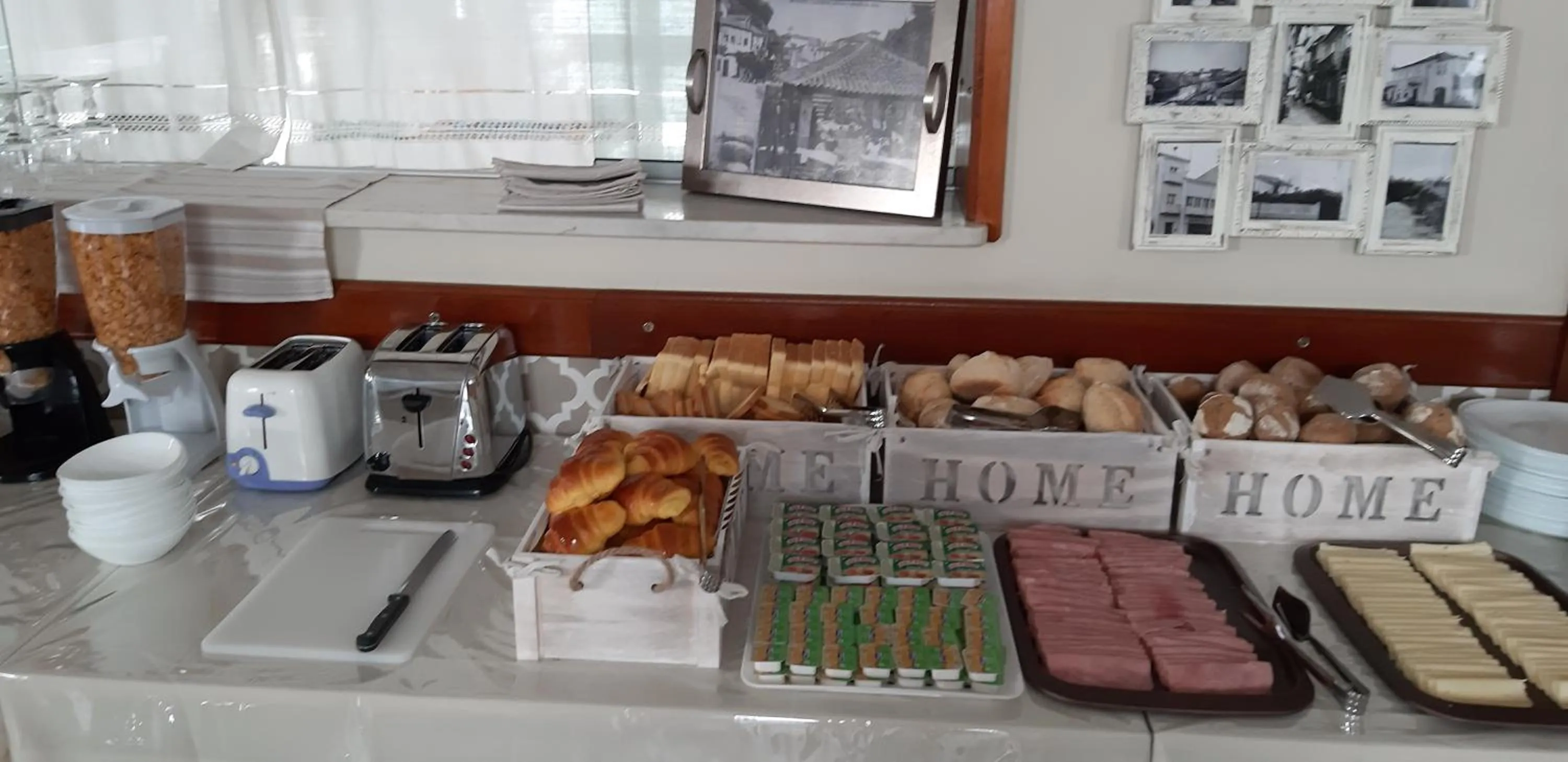 Breakfast in Hotel Vila Esteves