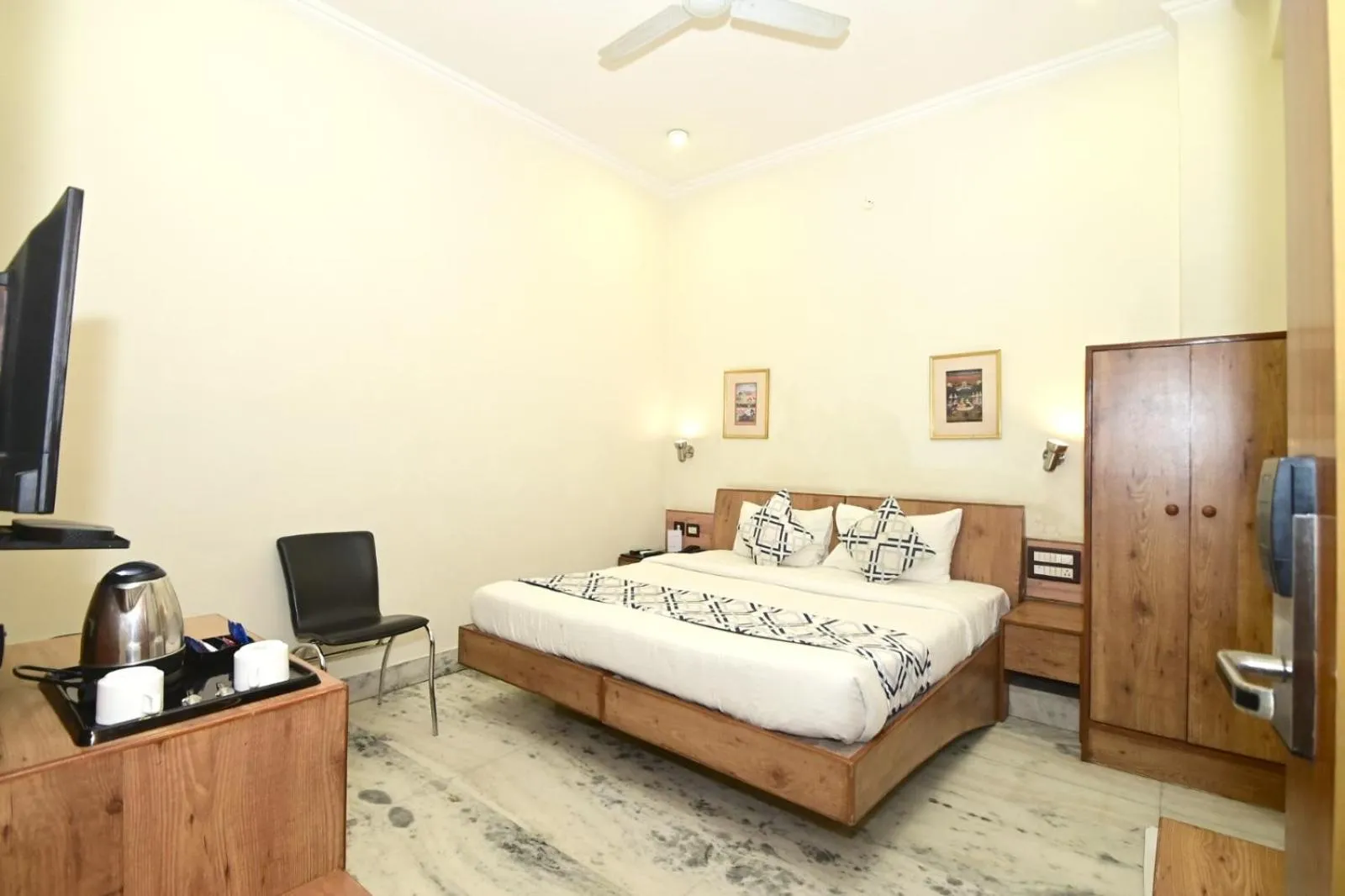 Bedroom, Bed in Hotel Yulia