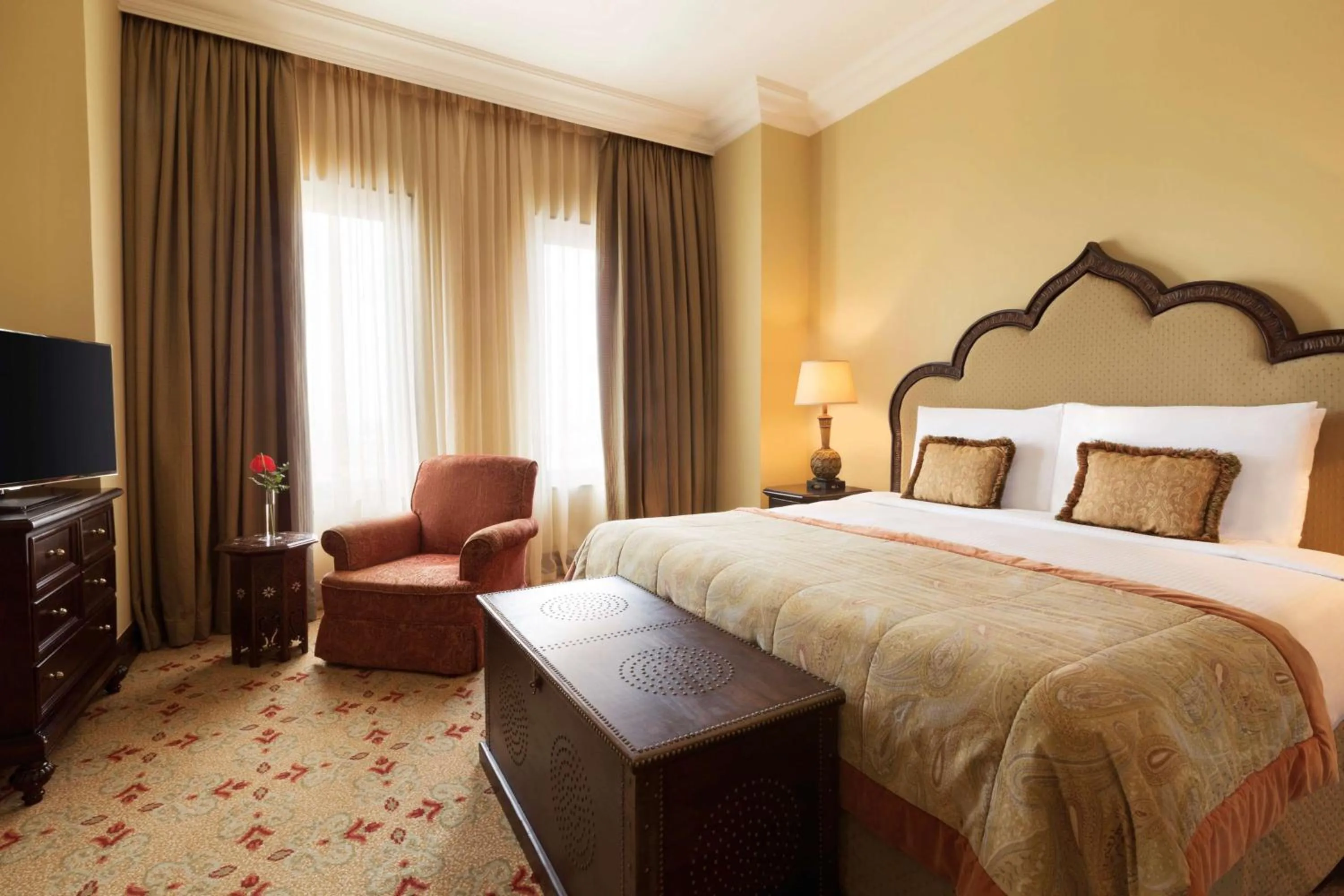 Bedroom, Bed in Djibouti Palace Kempinski