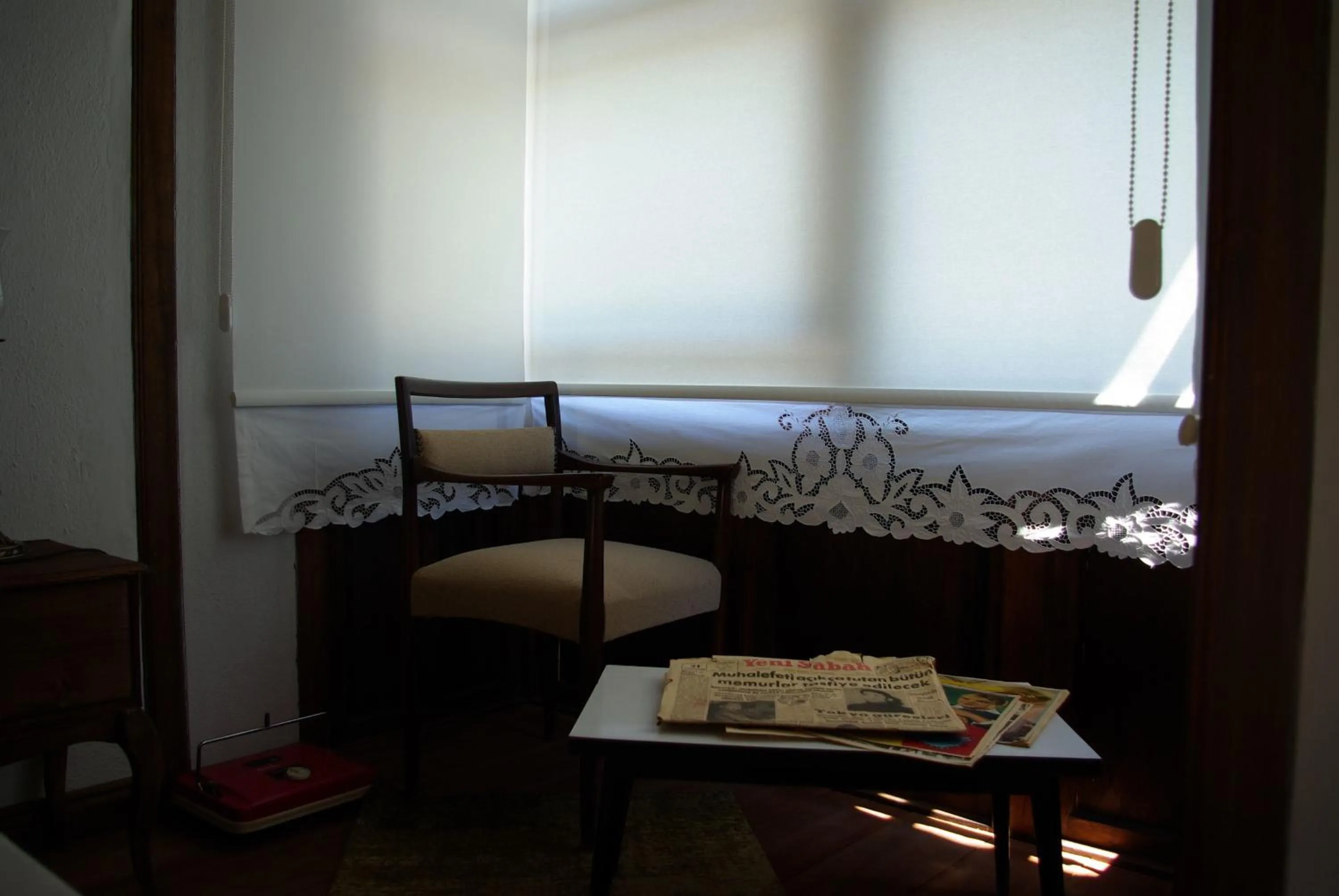 Photo of the whole room in Birgi Hotel Saliha Hanim Tas Konak