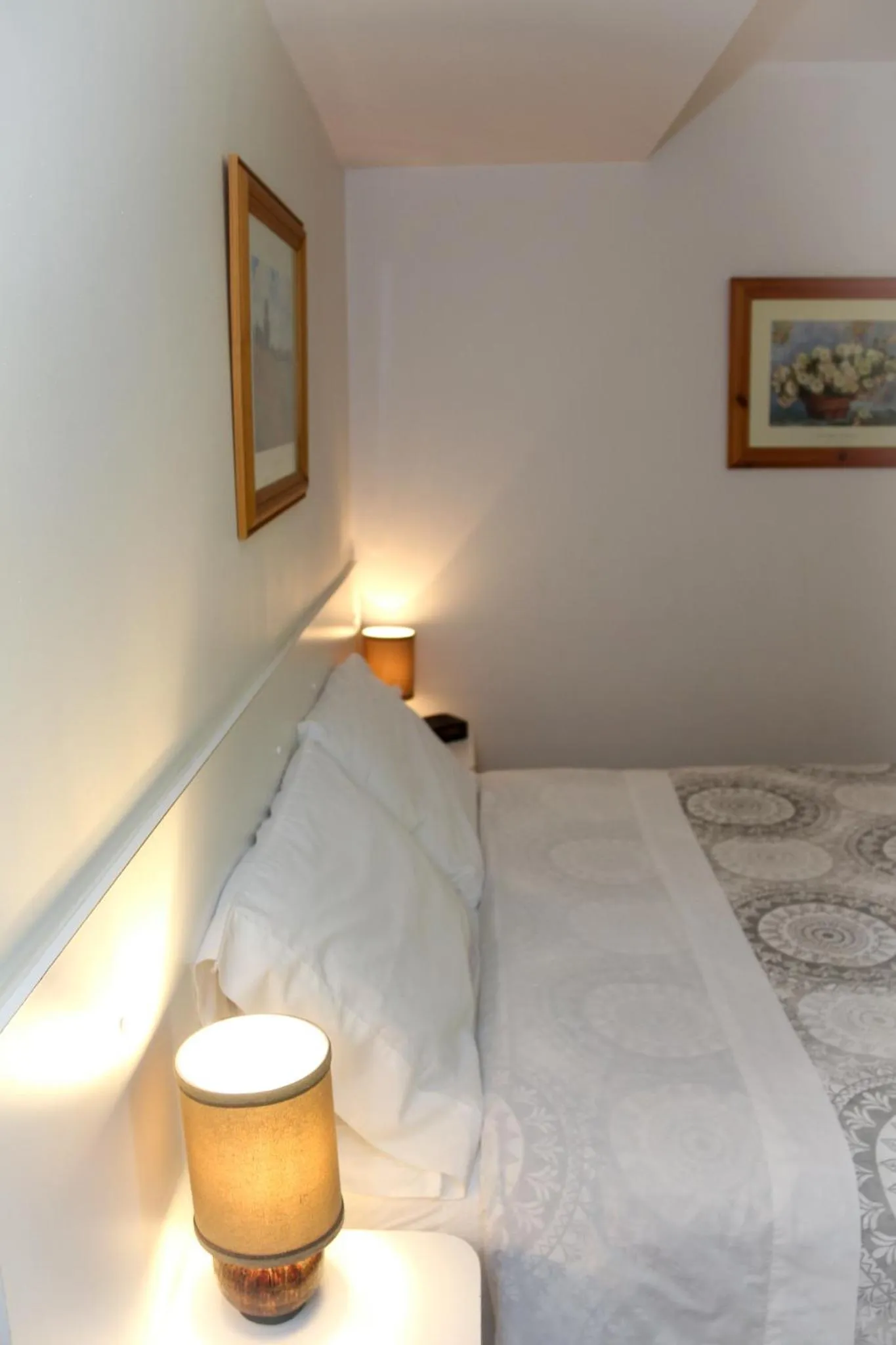 Bed in Cedar Drive Inn