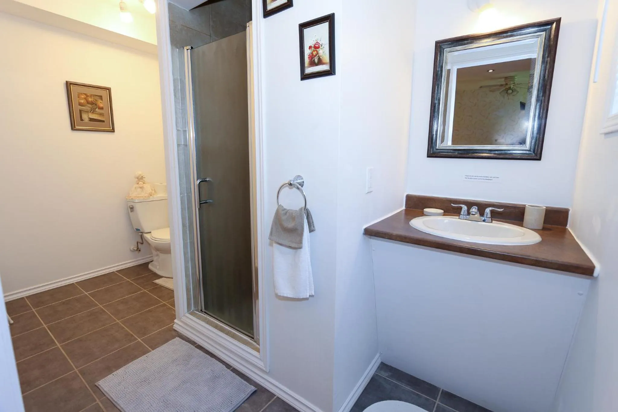 Bathroom in Cedar Drive Inn