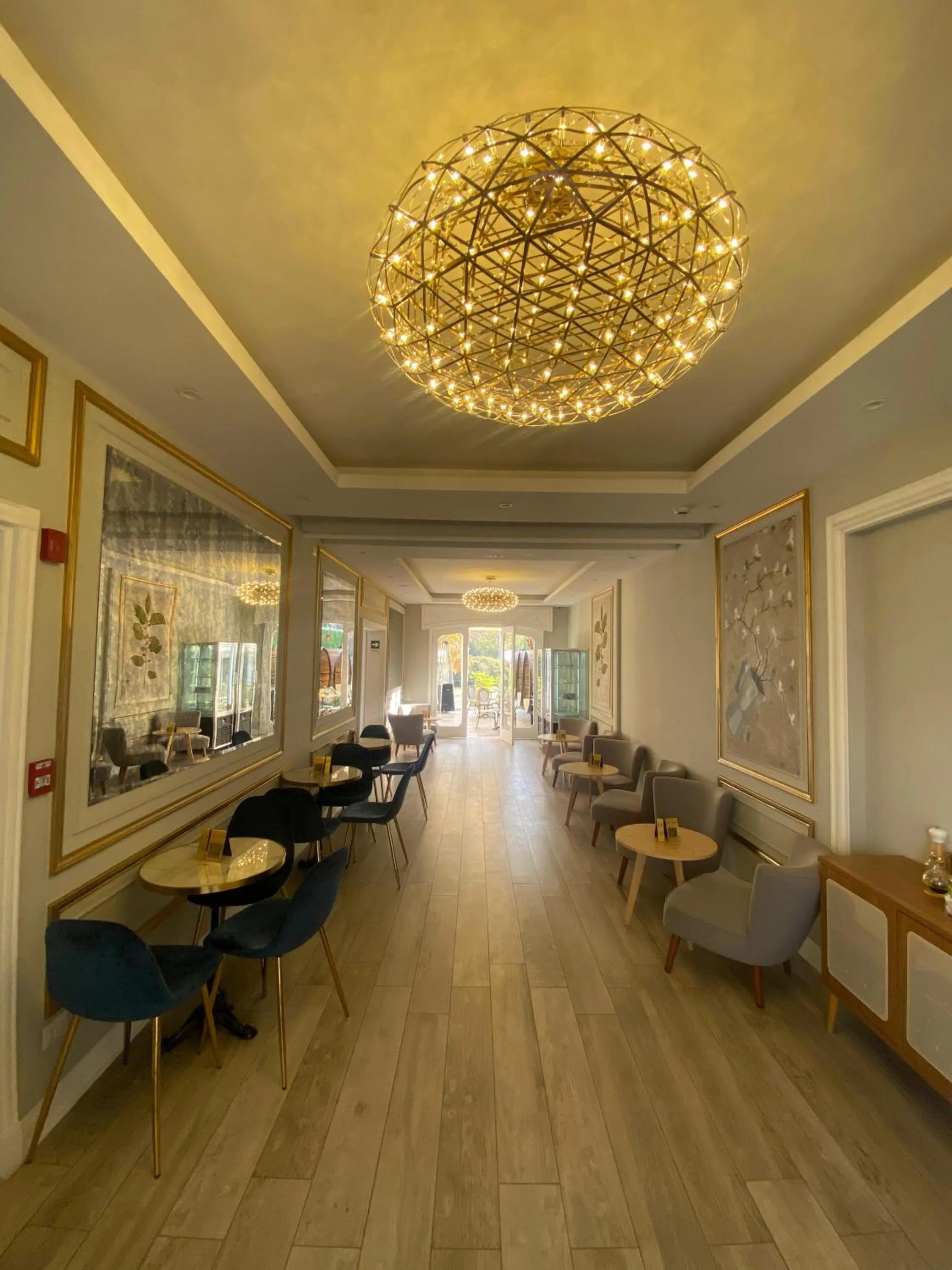 Restaurant/places to eat in Casa D'Agostino