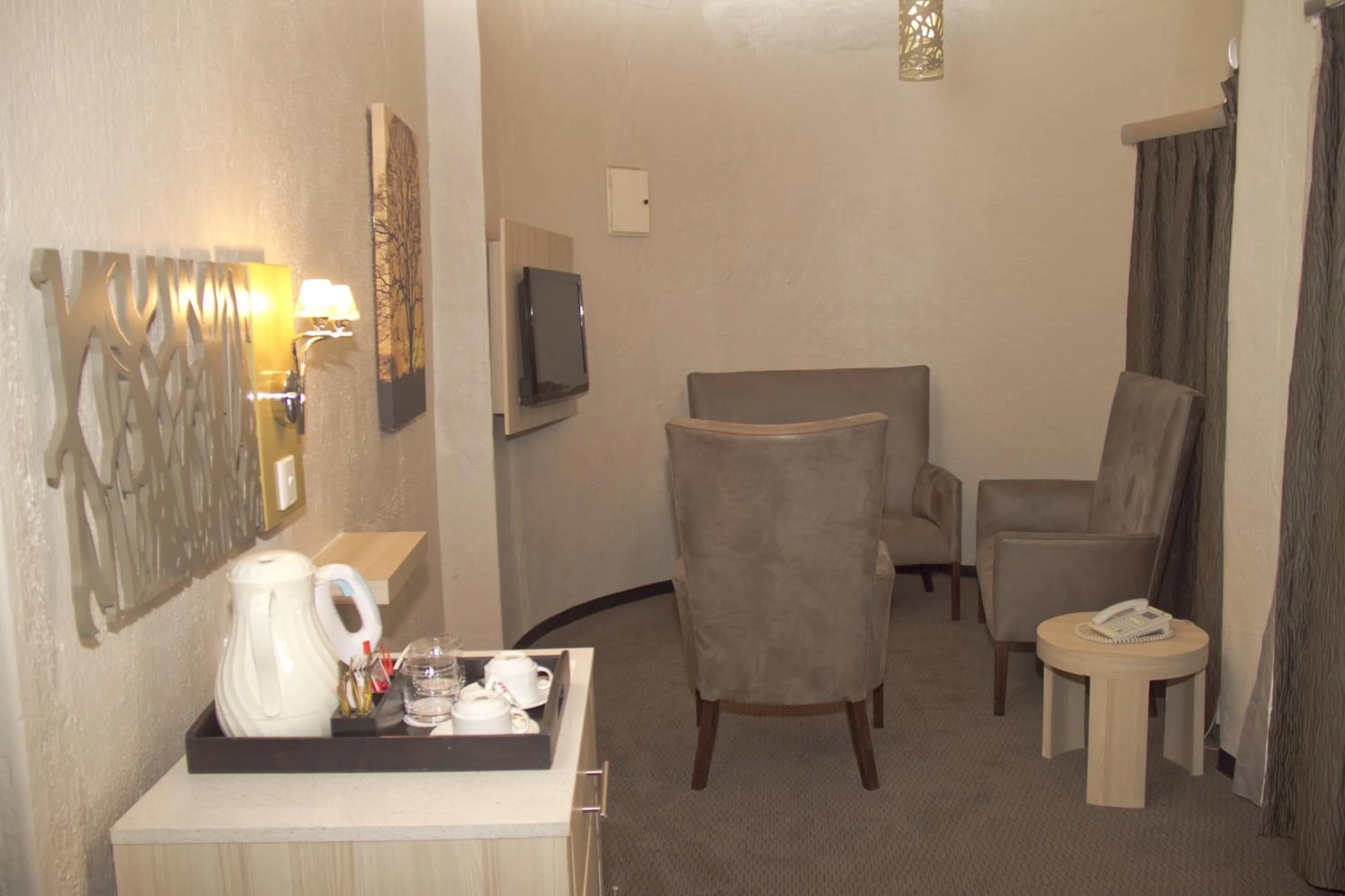 TV and multimedia in Cresta Marang Gardens Hotel