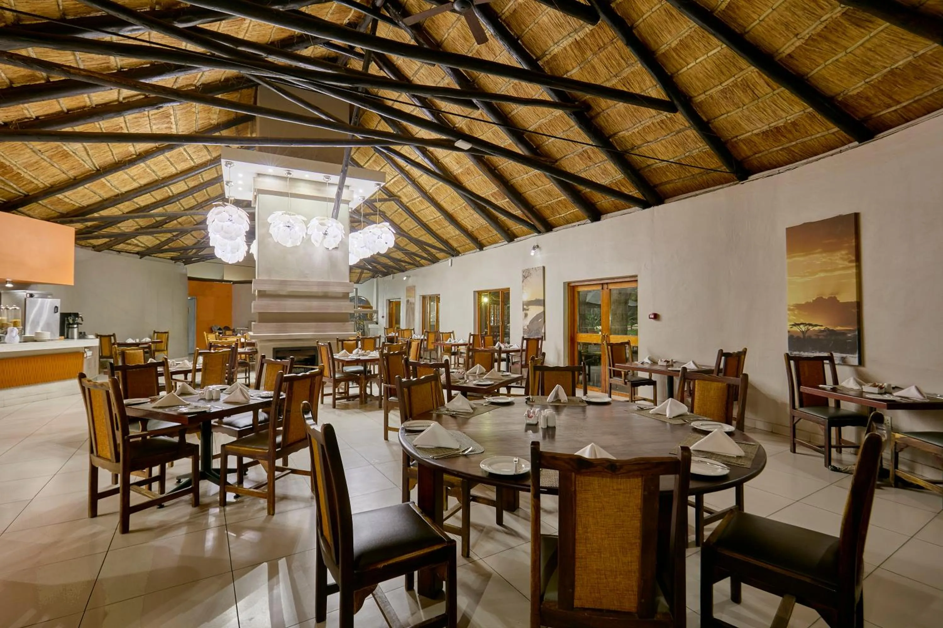 Restaurant/places to eat in Cresta Marang Gardens Hotel