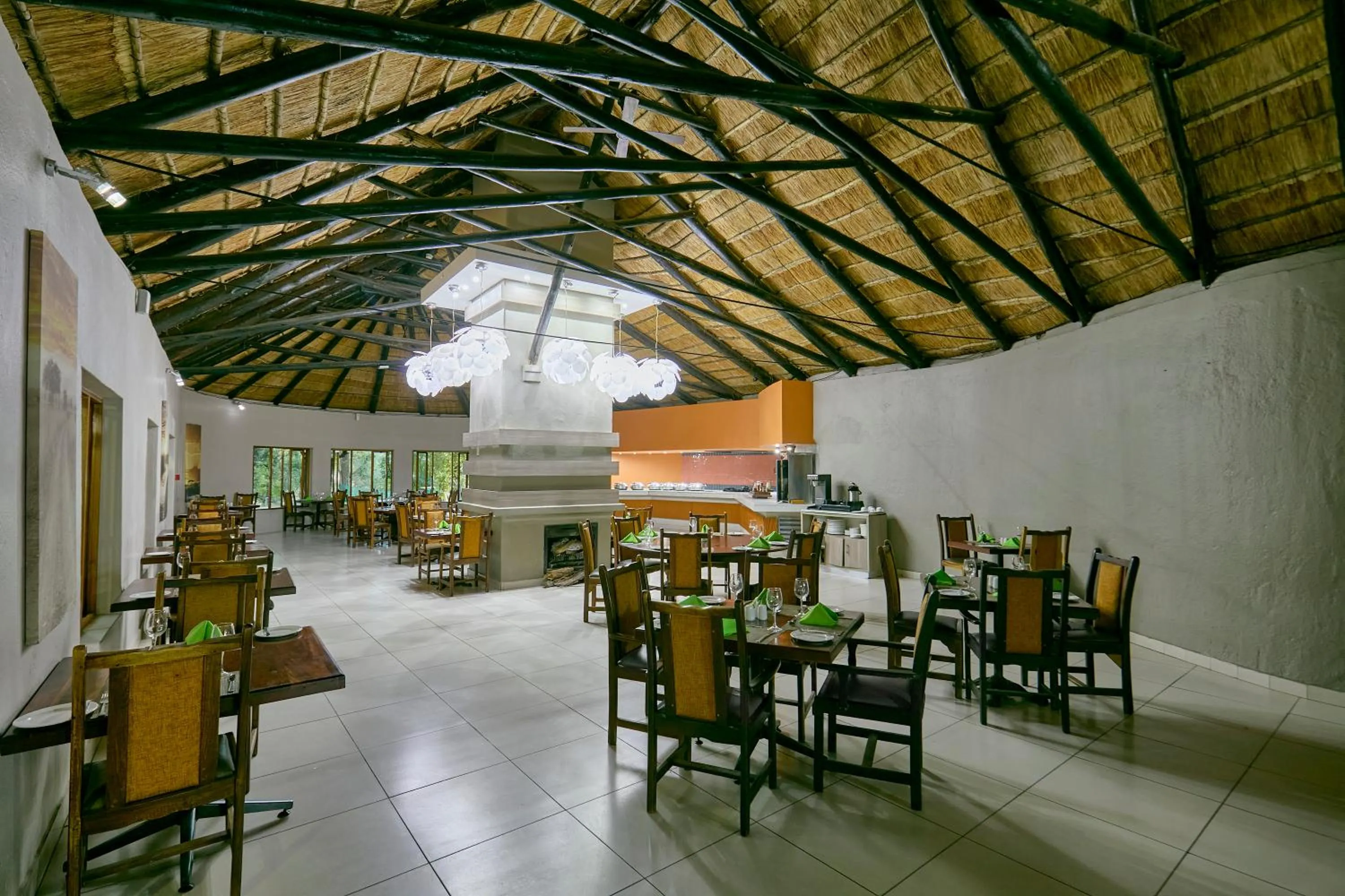 Restaurant/places to eat in Cresta Marang Gardens Hotel