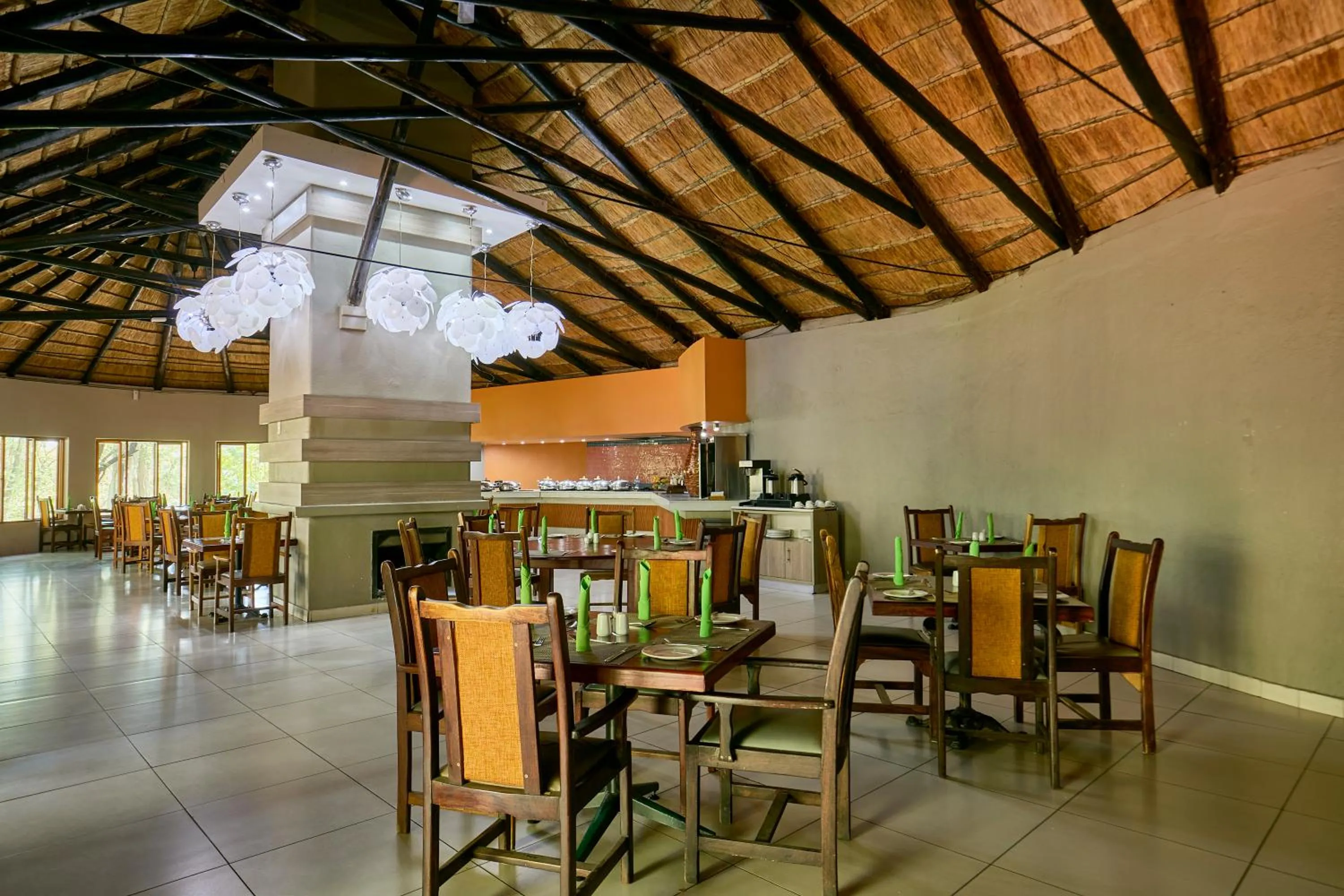 Restaurant/places to eat in Cresta Marang Gardens Hotel