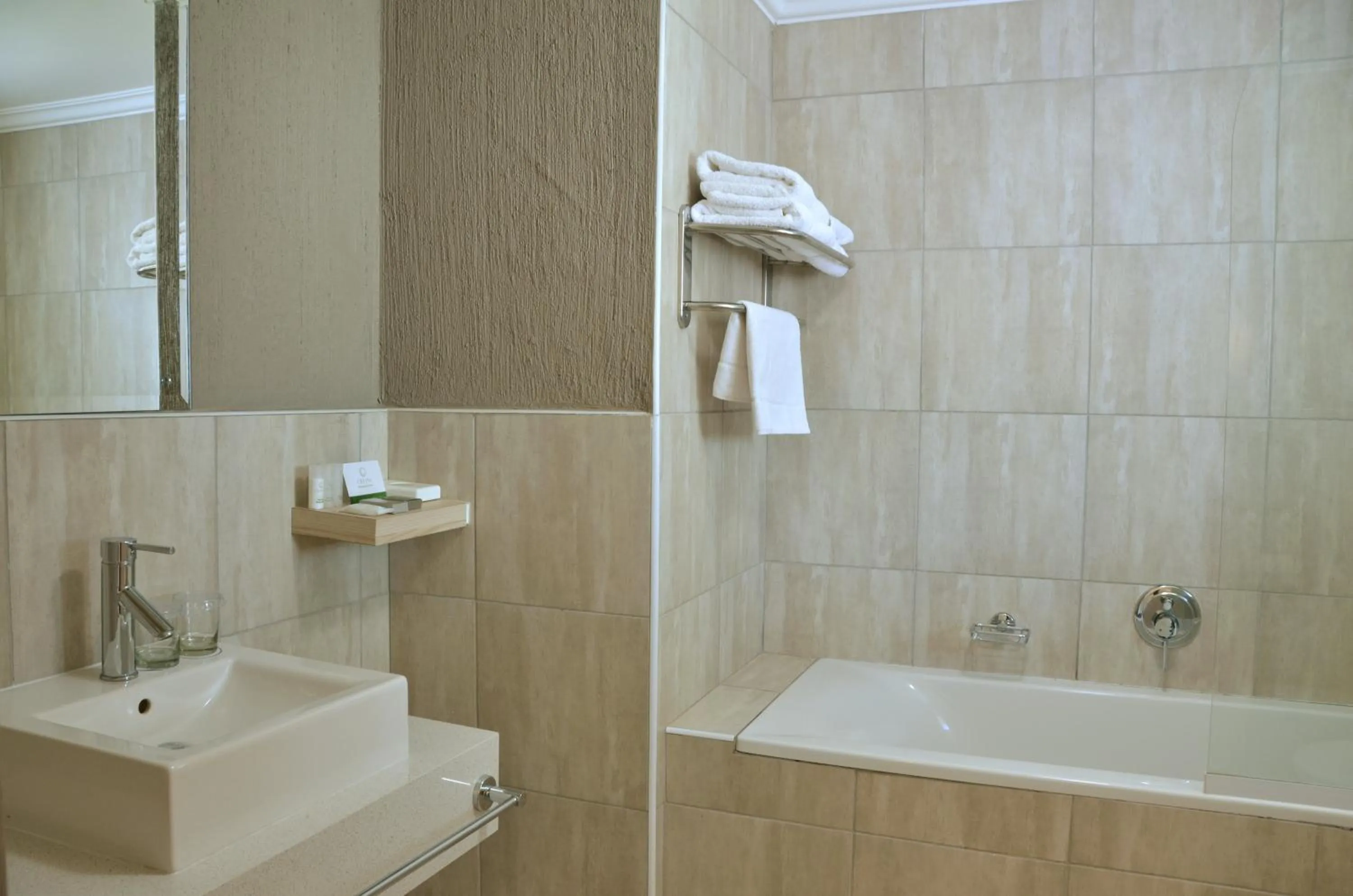 Bathroom in Cresta Marang Gardens Hotel