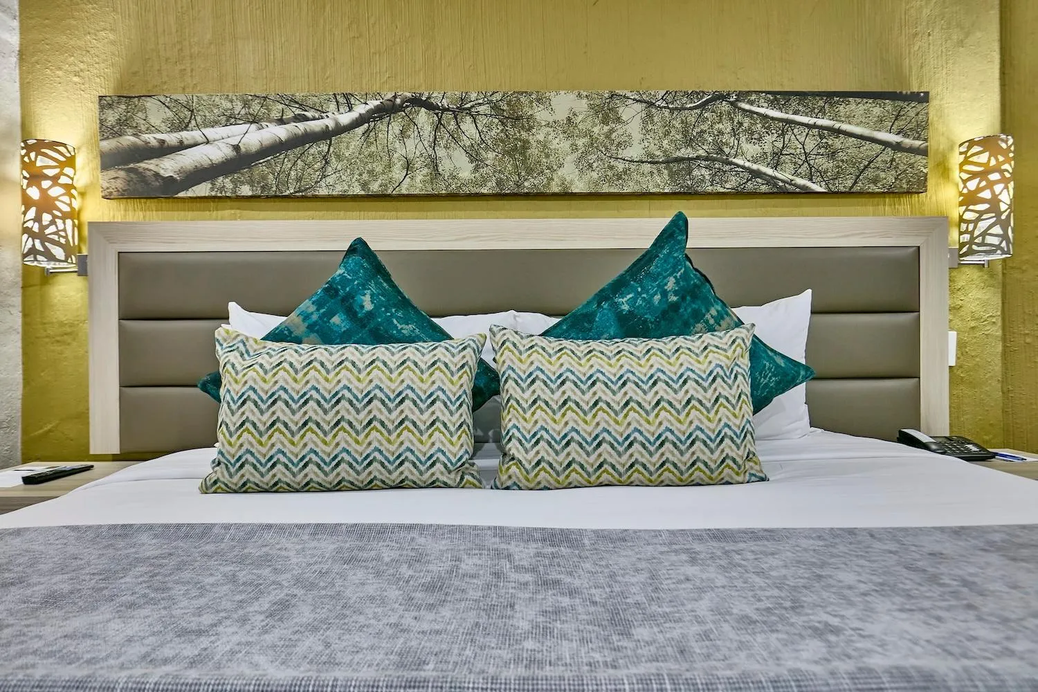 Bed in Cresta Marang Gardens Hotel