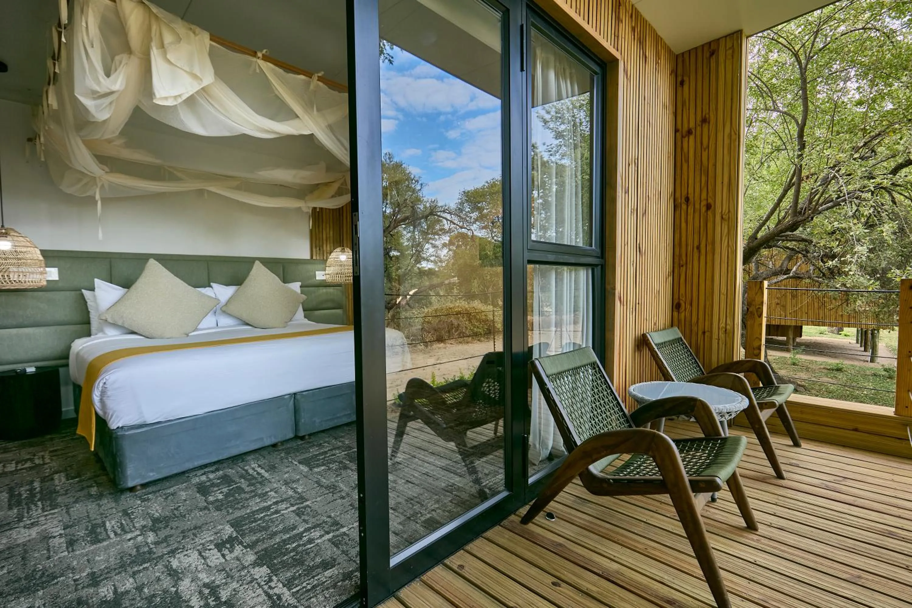 Bed in Cresta Marang Gardens Hotel