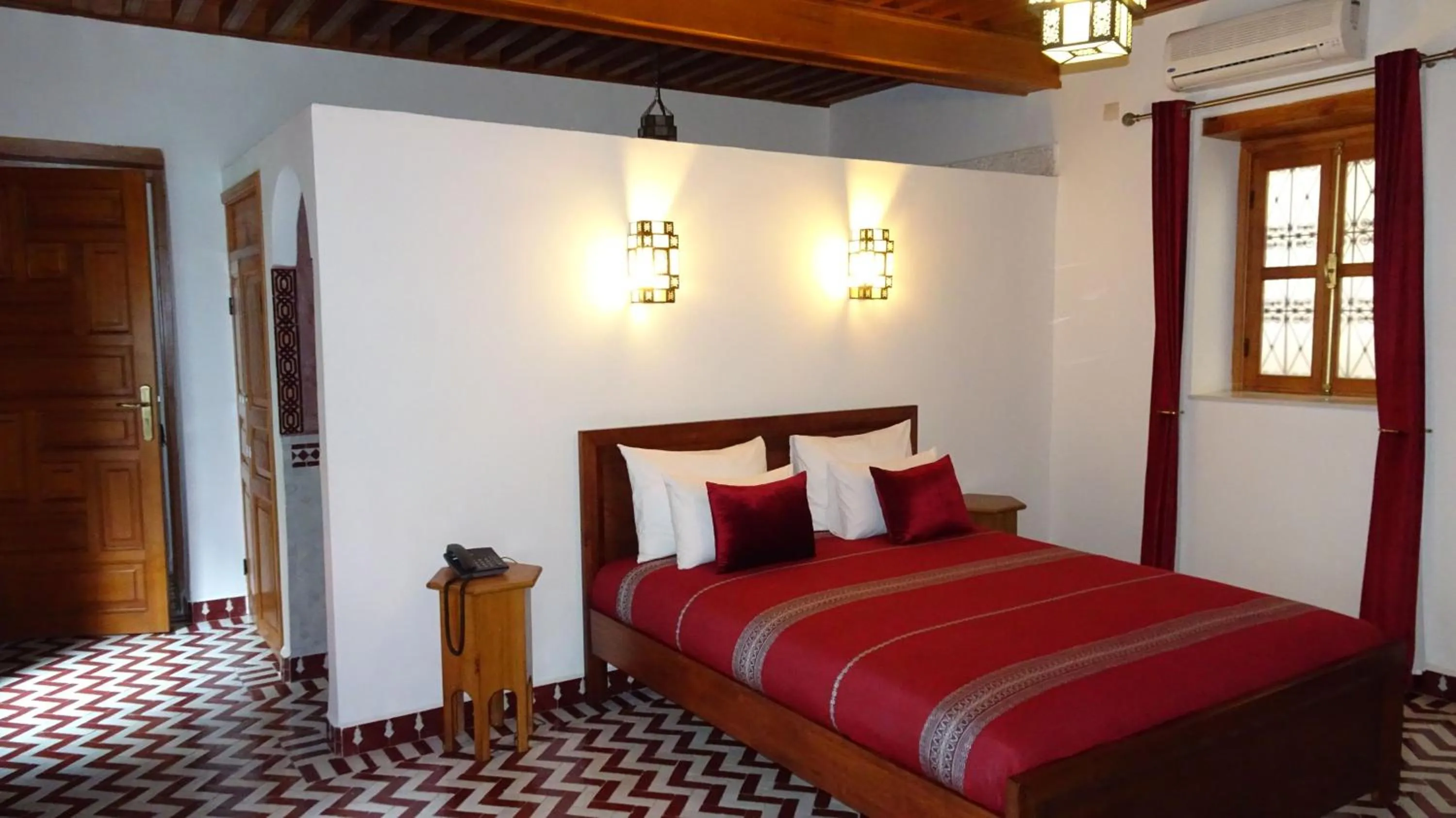 Photo of the whole room, Bed in Riad Sabah