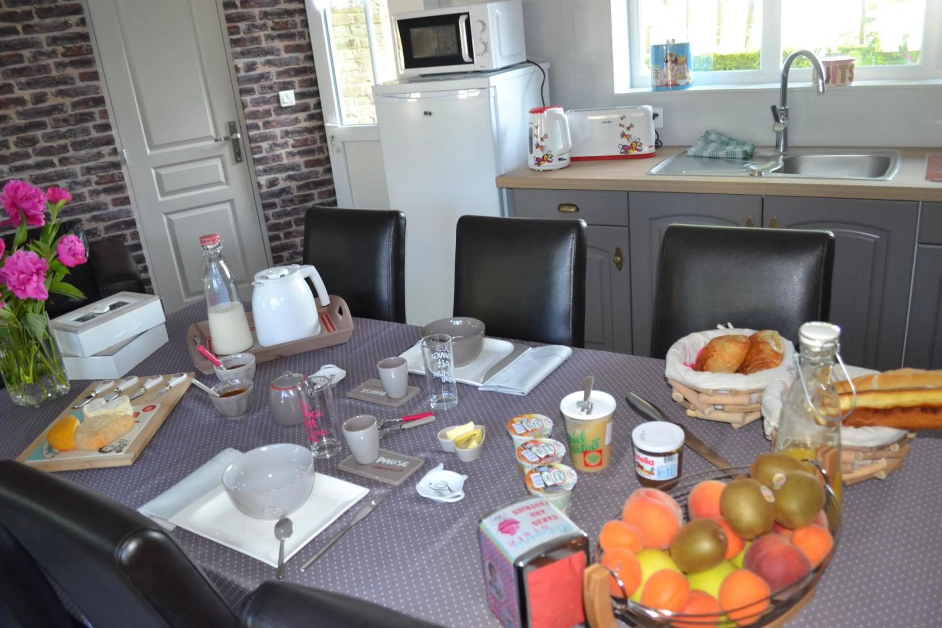 Continental breakfast in Ferme "les Flaquettes"