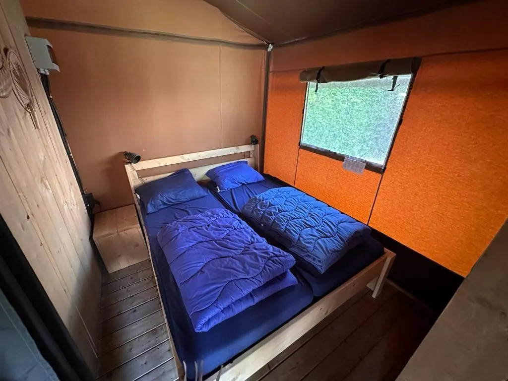 Bed in EuroParcs Molengroet