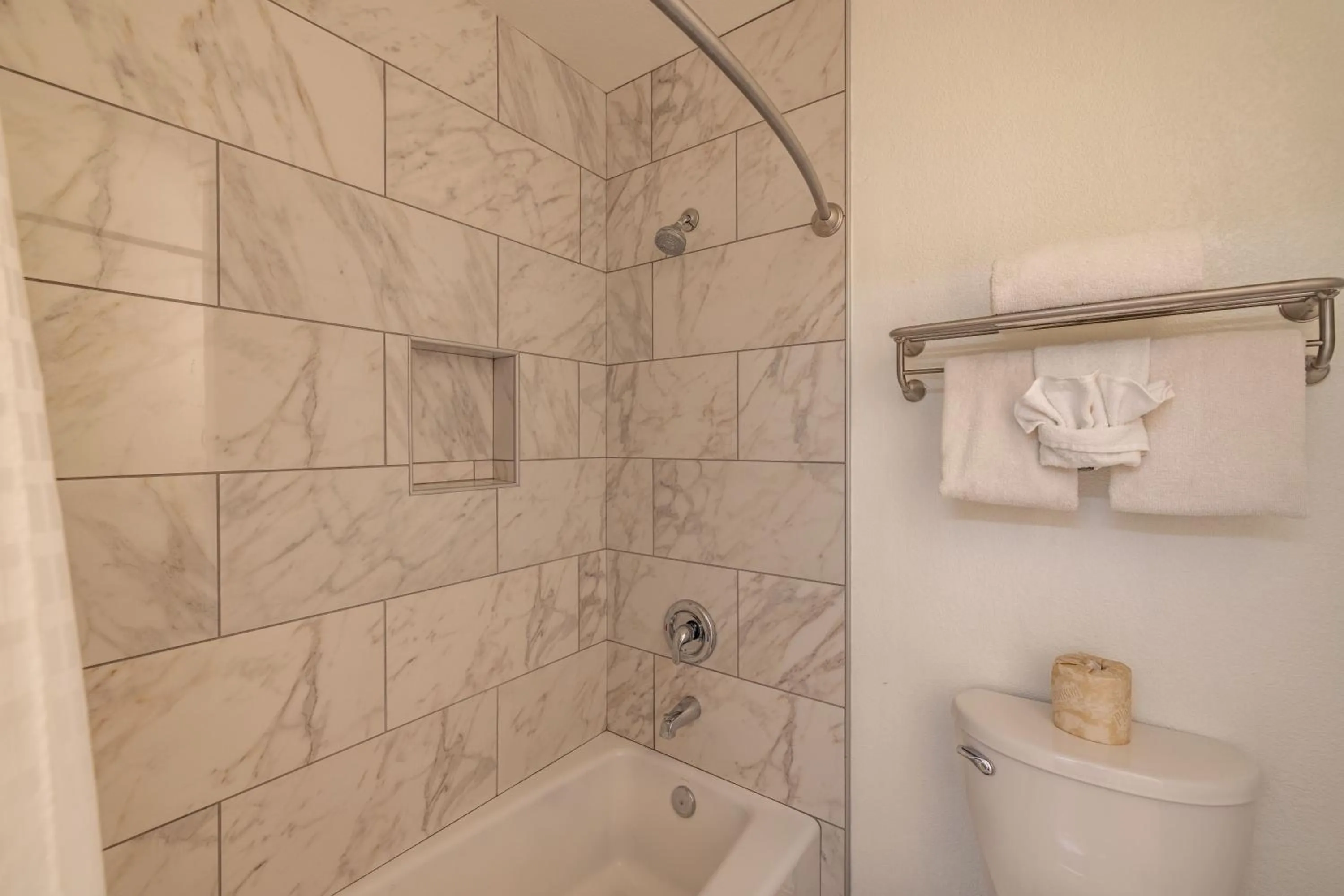 Shower in Big Bear Lakefront Lodge