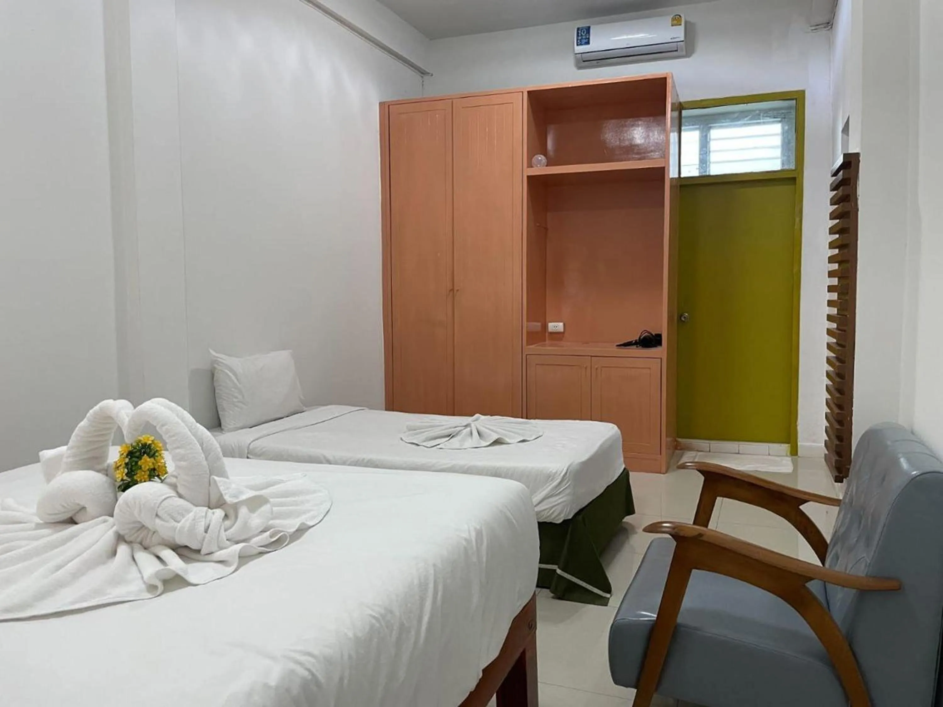 Bed in Happy 2 Hotel Patunam