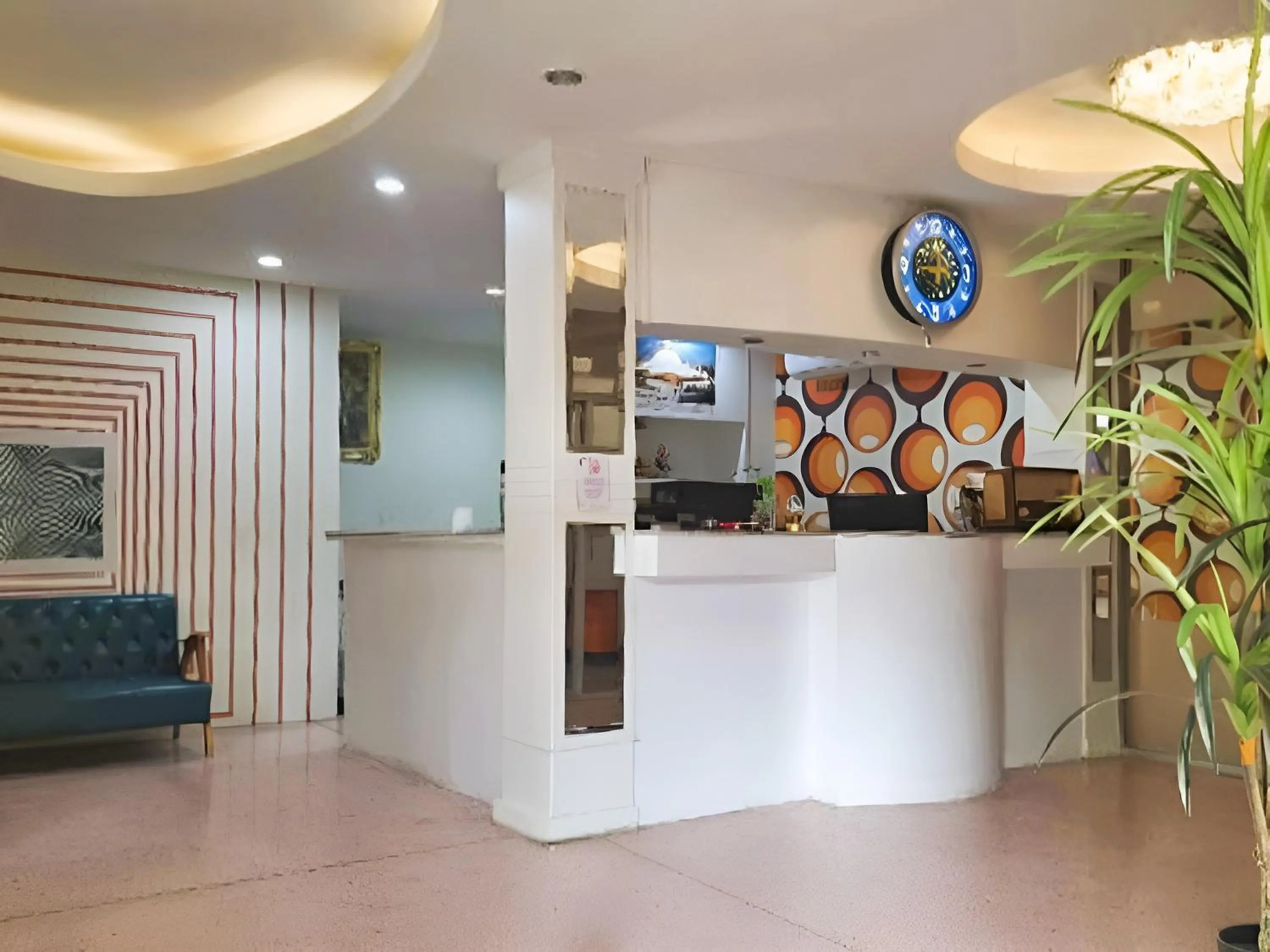Lobby or reception in Happy 2 Hotel Patunam