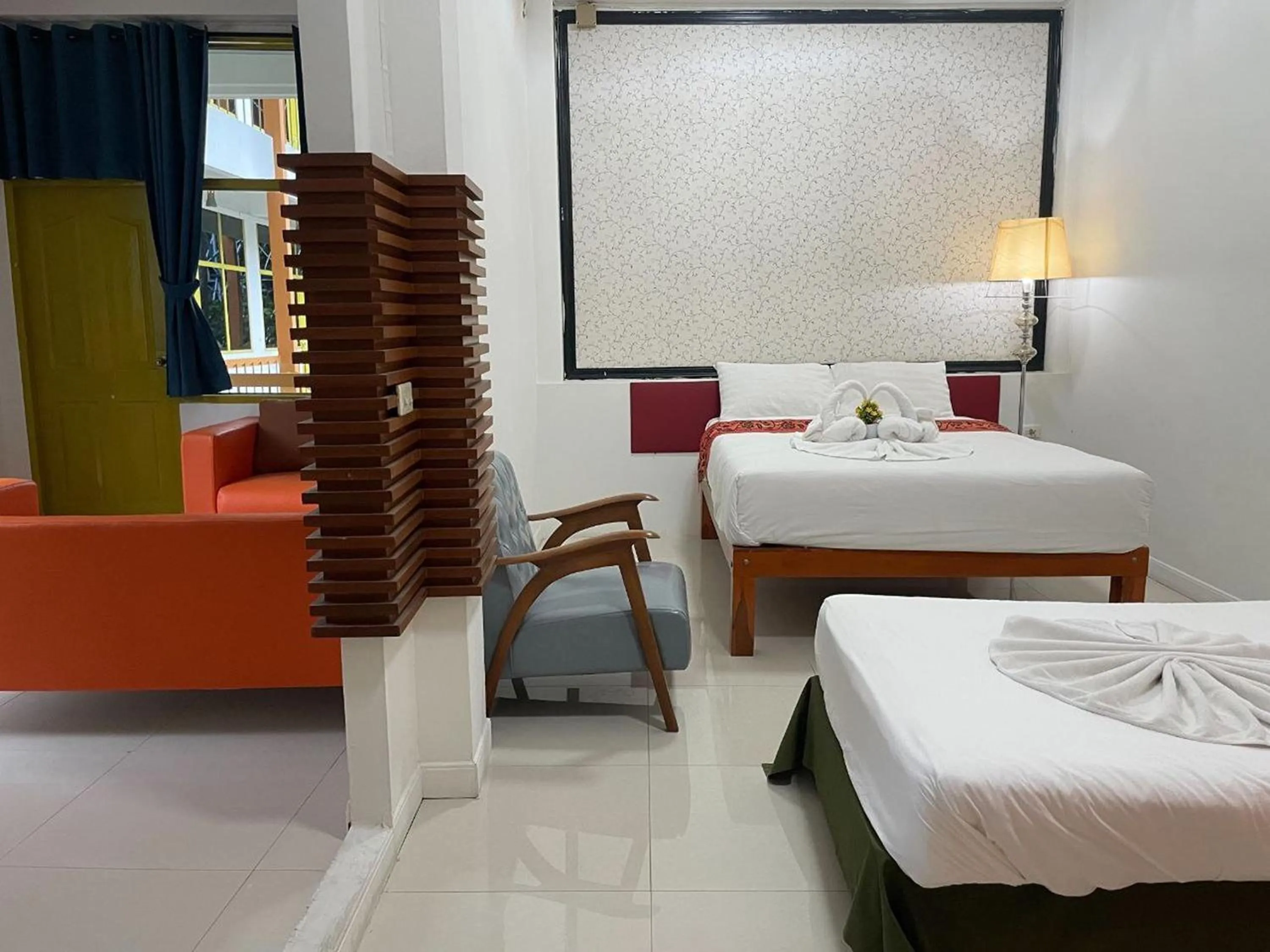 Bed in Happy 2 Hotel Patunam