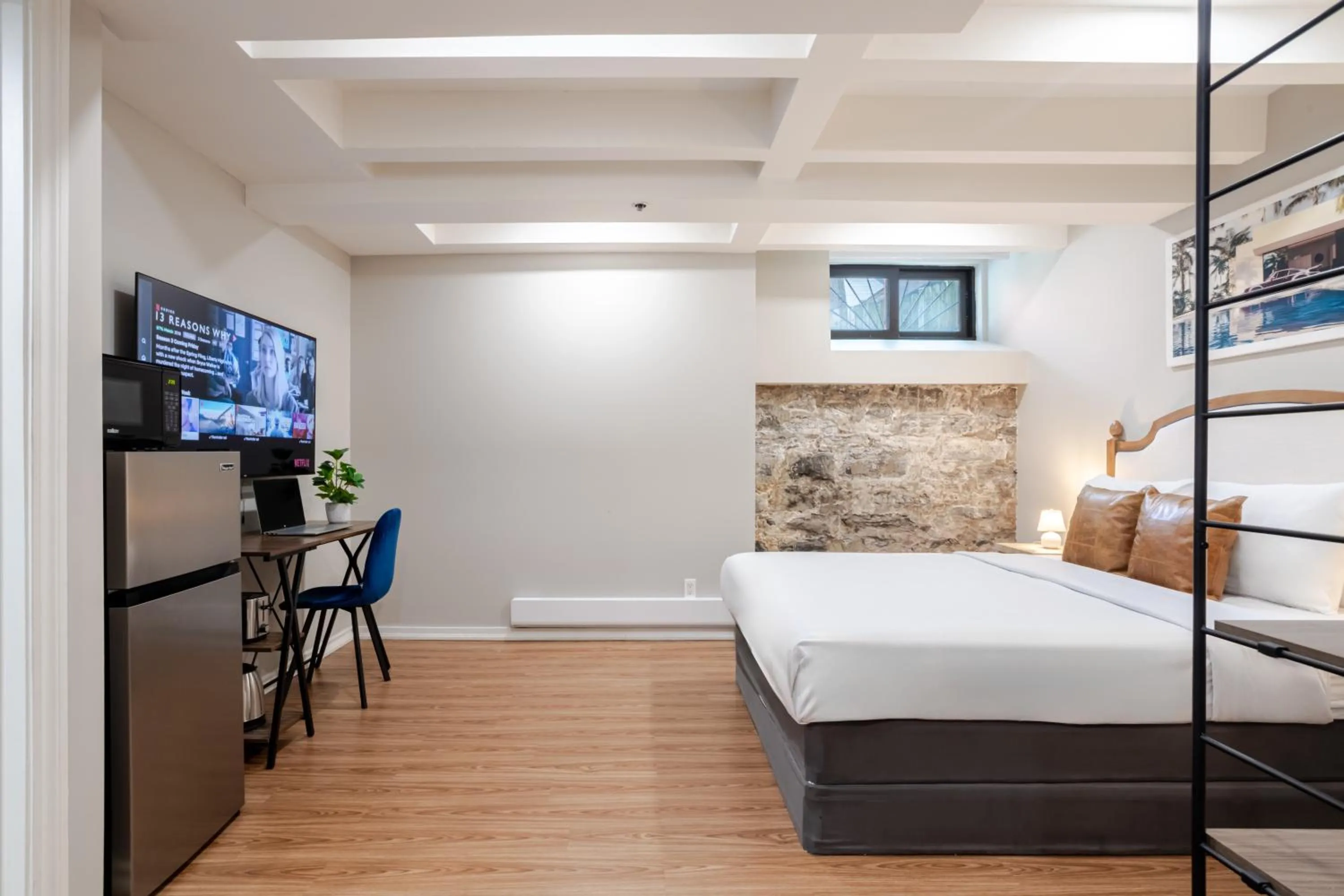 Bed in Olympia Hotel by Lodgo