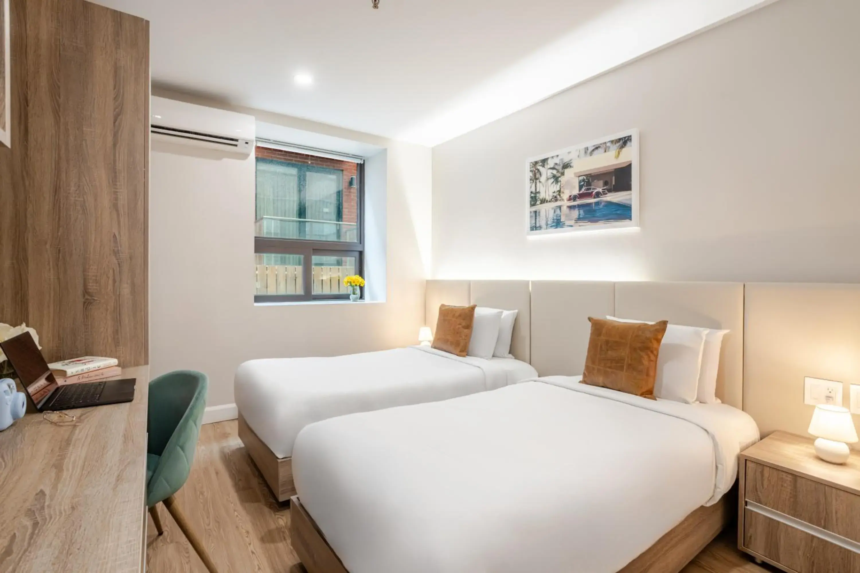 Twin Room in Olympia Hotel by Lodgo Twin Room in Olympia Hotel by Lodgo