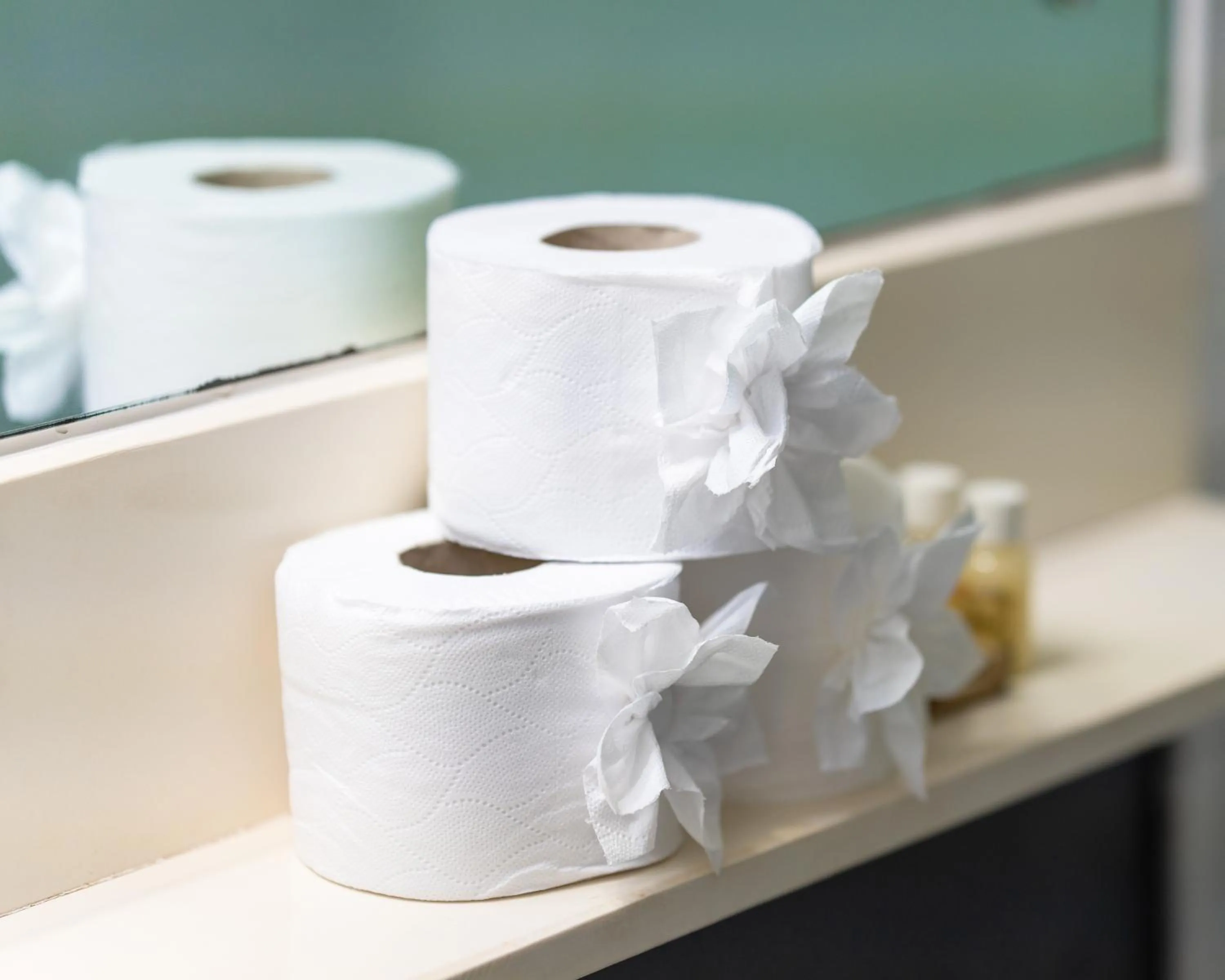 Bathroom in Sunset Lane Apartment Hotel